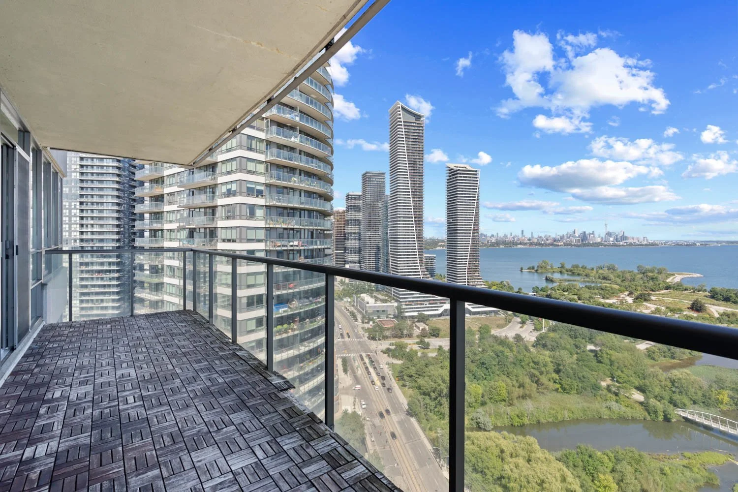2240 Lakeshore #3006_056.jpg
