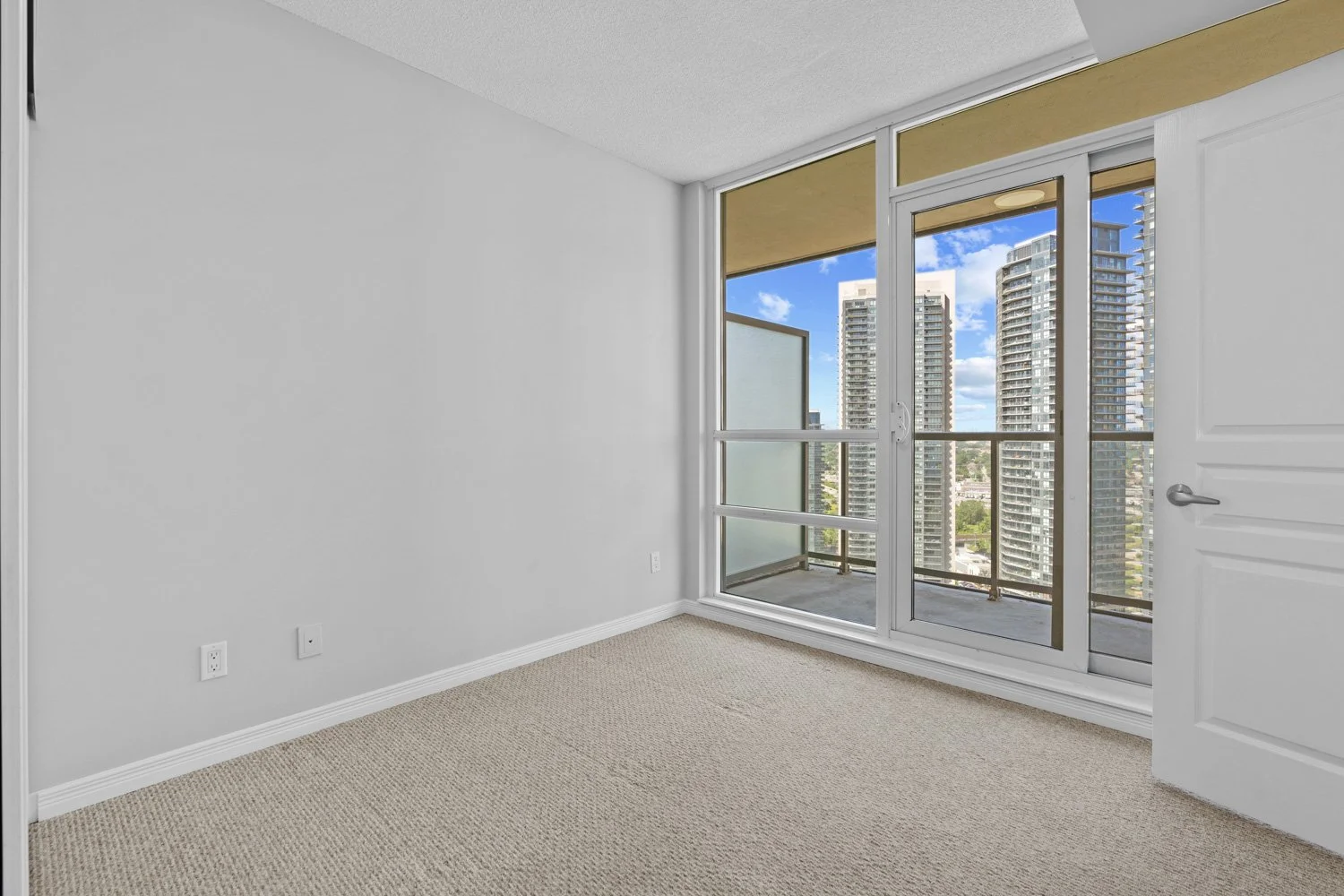 2240 Lakeshore #3006_039.jpg