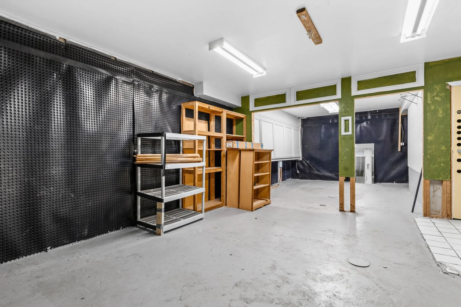 3524 Bathurst St_027.jpg