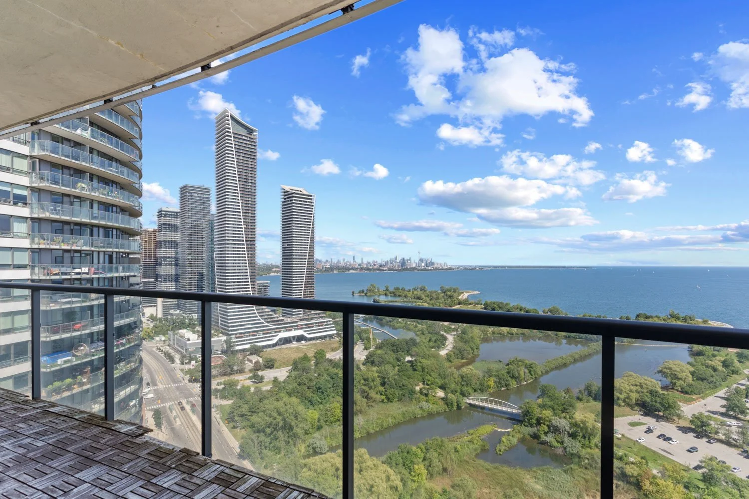 2240 Lakeshore #3006_051.jpg