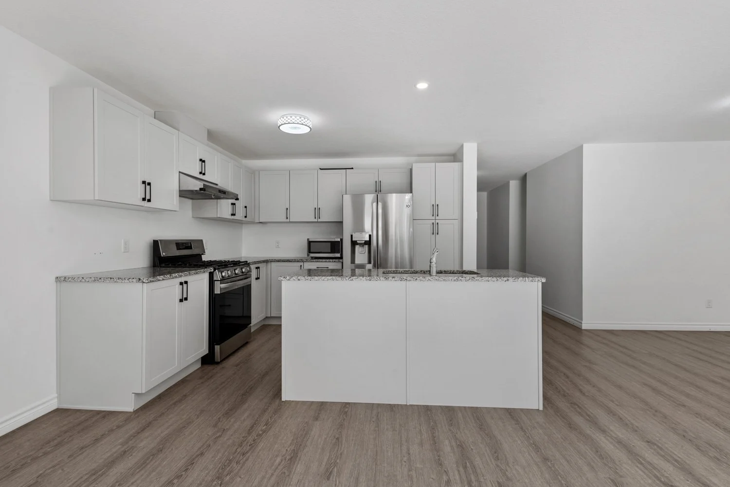 91 Woodedge circle_014.jpg