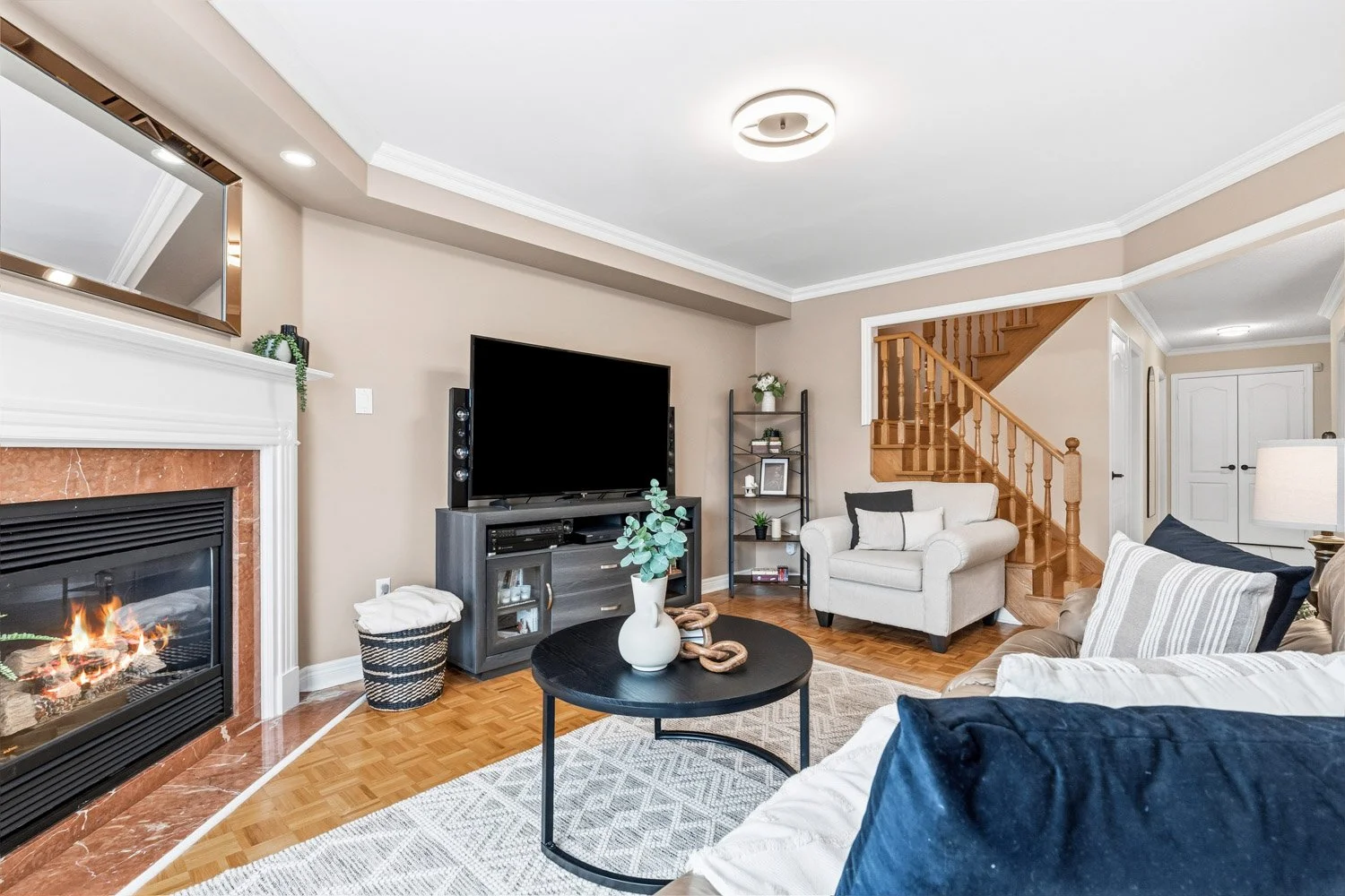 182 Waterbury_014.jpg