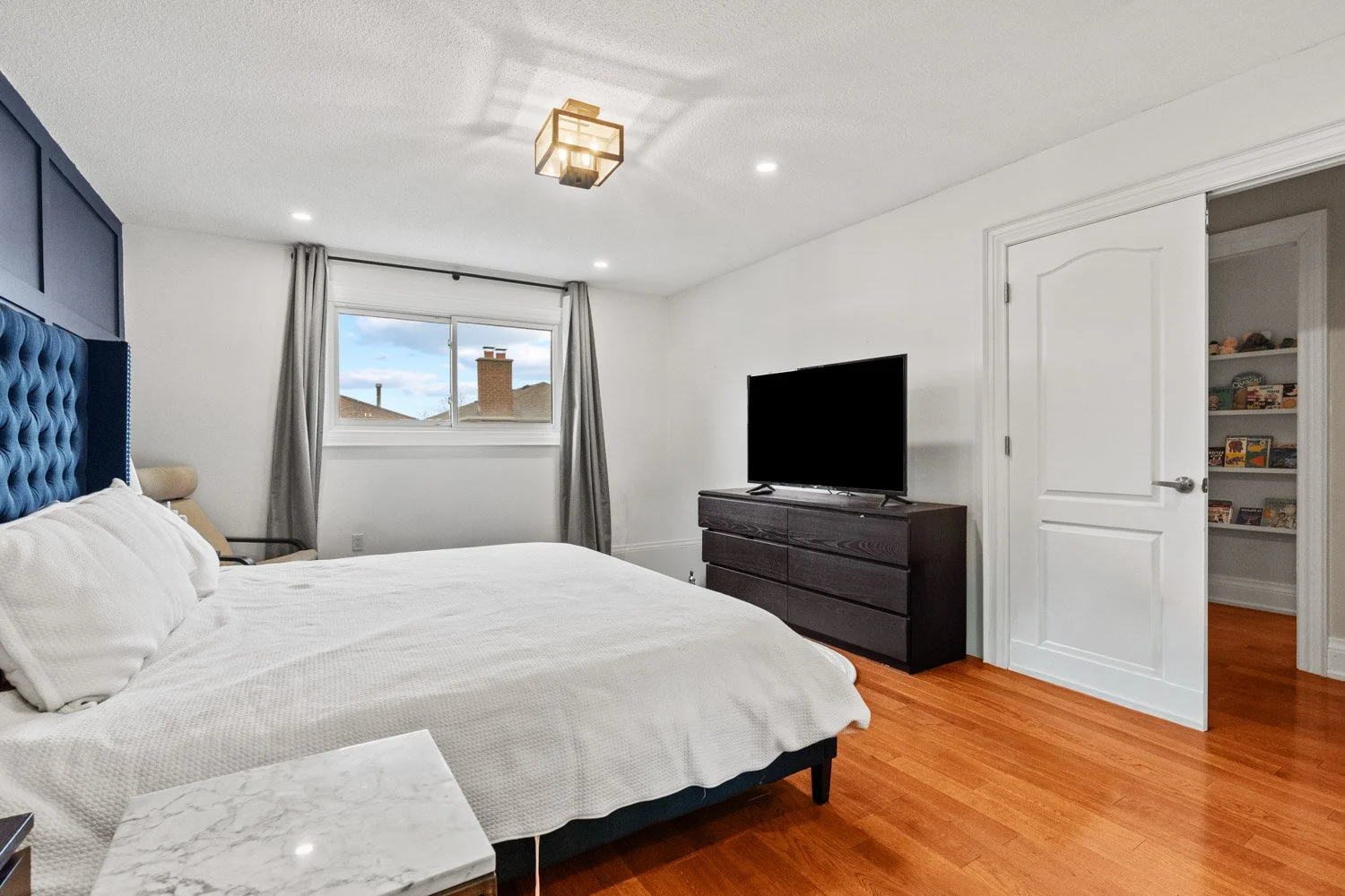 388 Brownridge_014.jpg