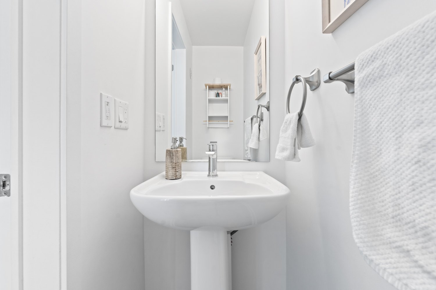 1121 Cooke Blvd_037.jpg