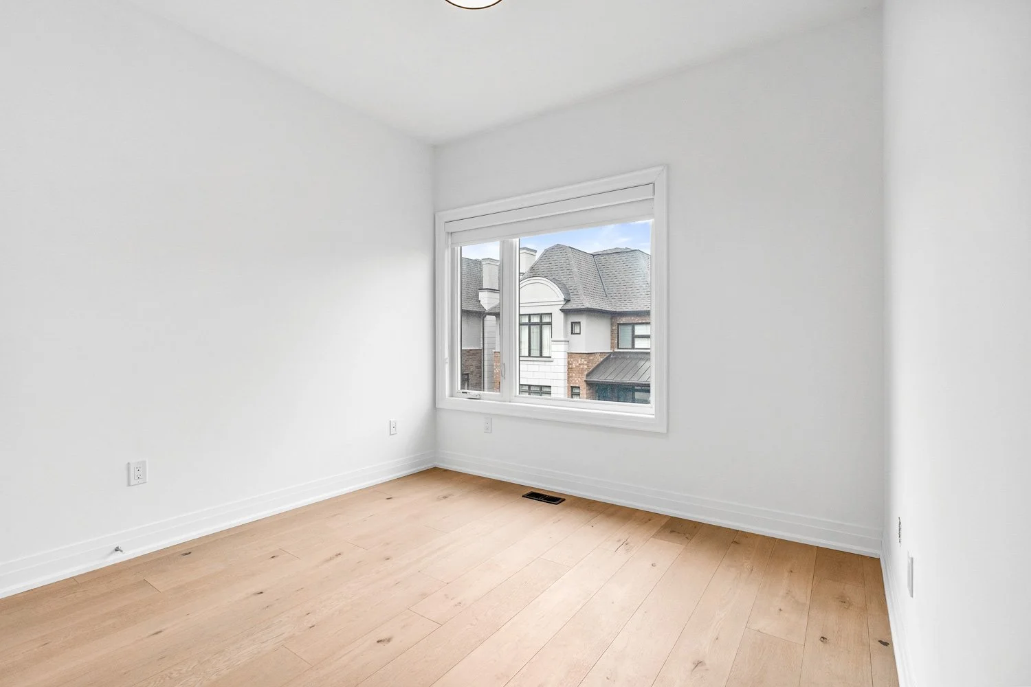 37 Globemaster Ln_031.jpg