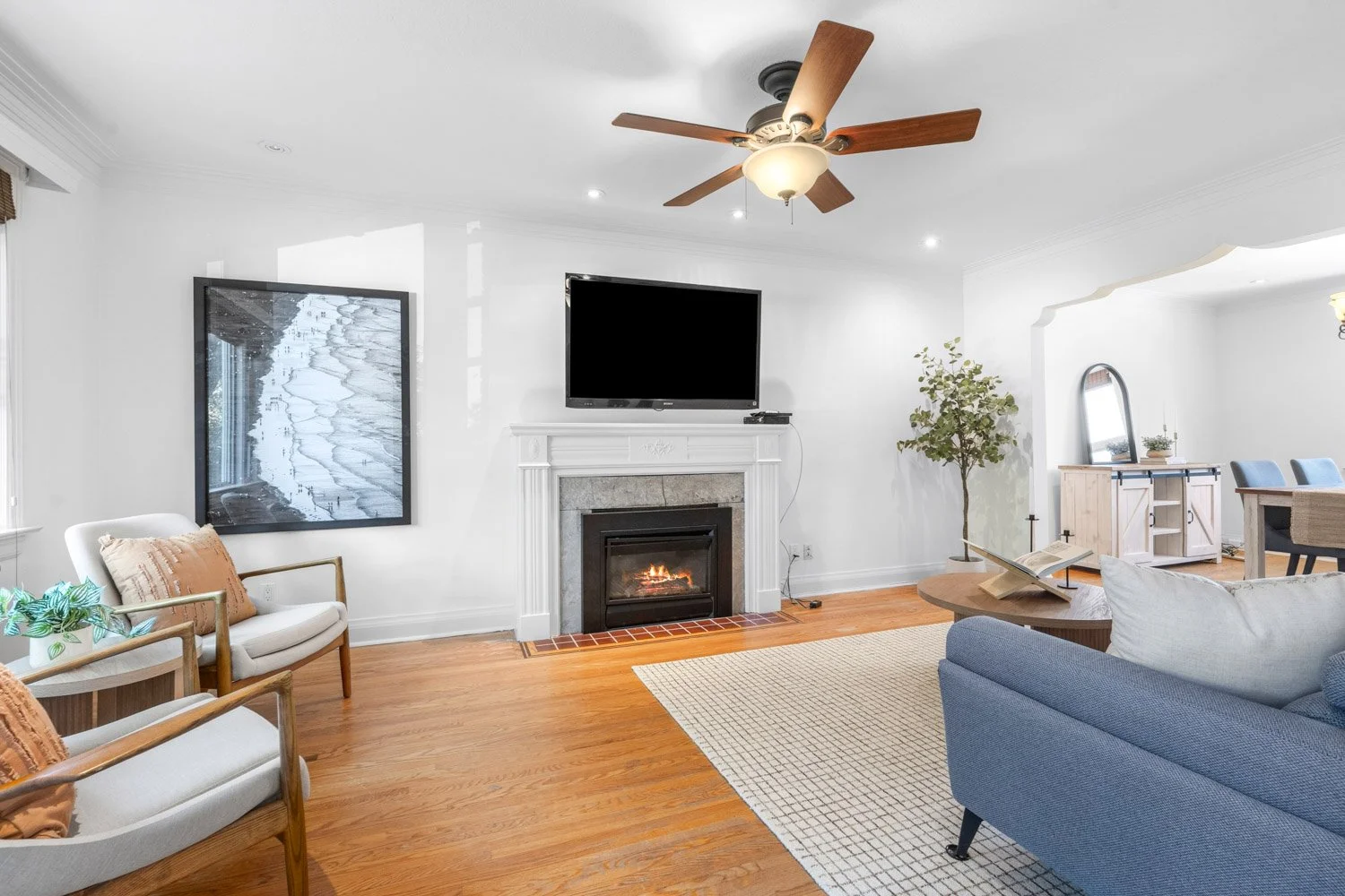 327 Bessborough_020.jpg