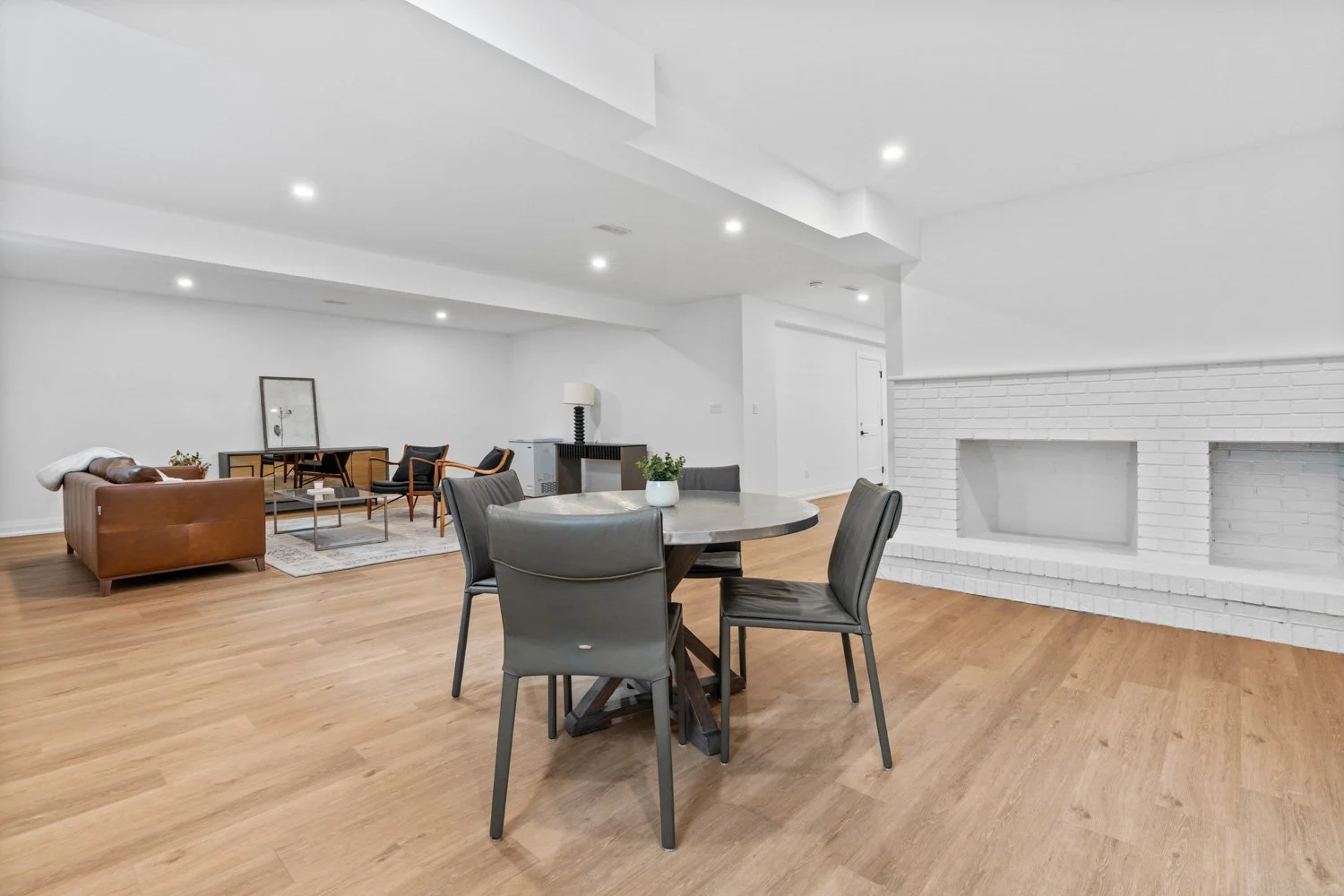 78 Main St_034.jpg