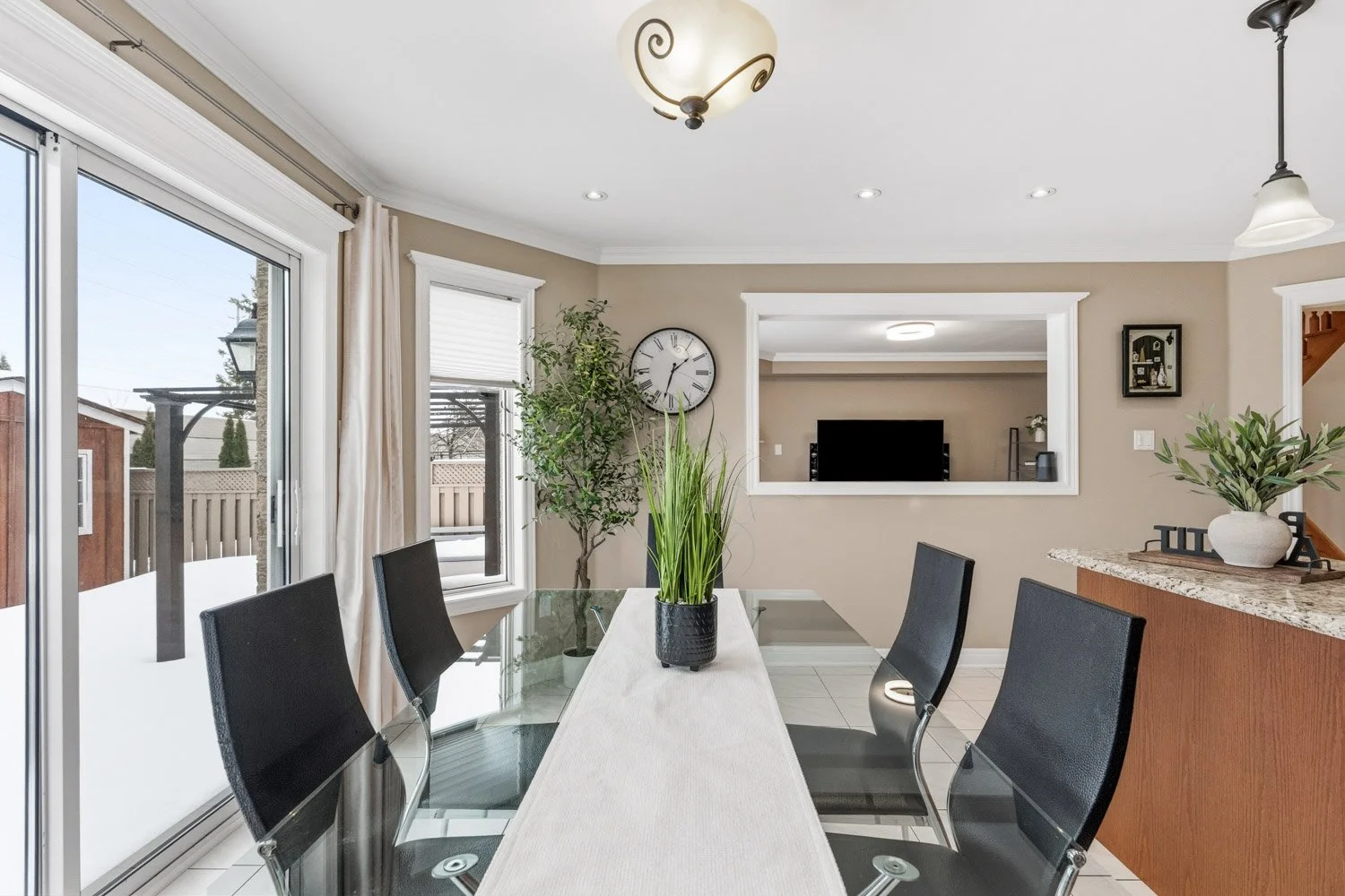 182 Waterbury_009.jpg