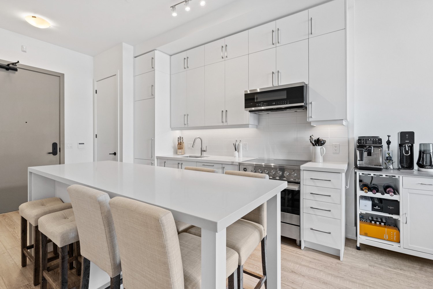 2075 King Rd_008.jpg