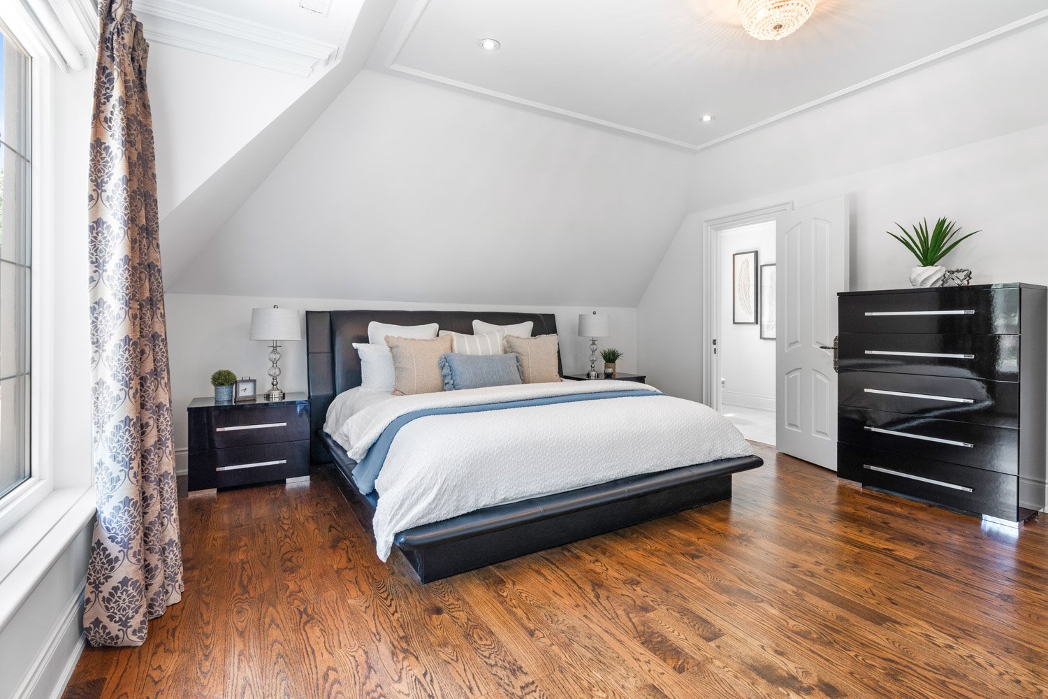14 Tremont_052.jpg