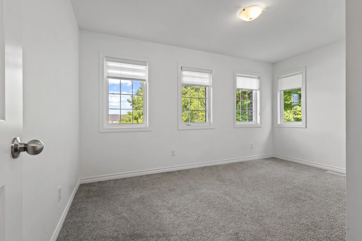91 Woodedge circle_028.jpg
