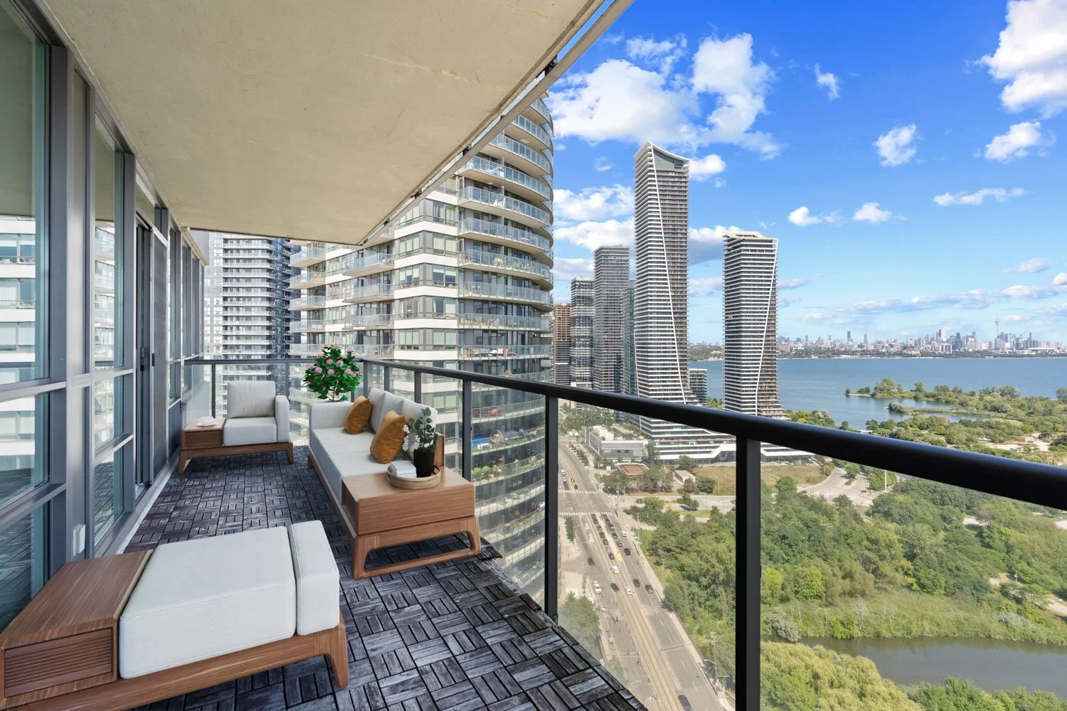 2240 Lakeshore #3006_045.jpg