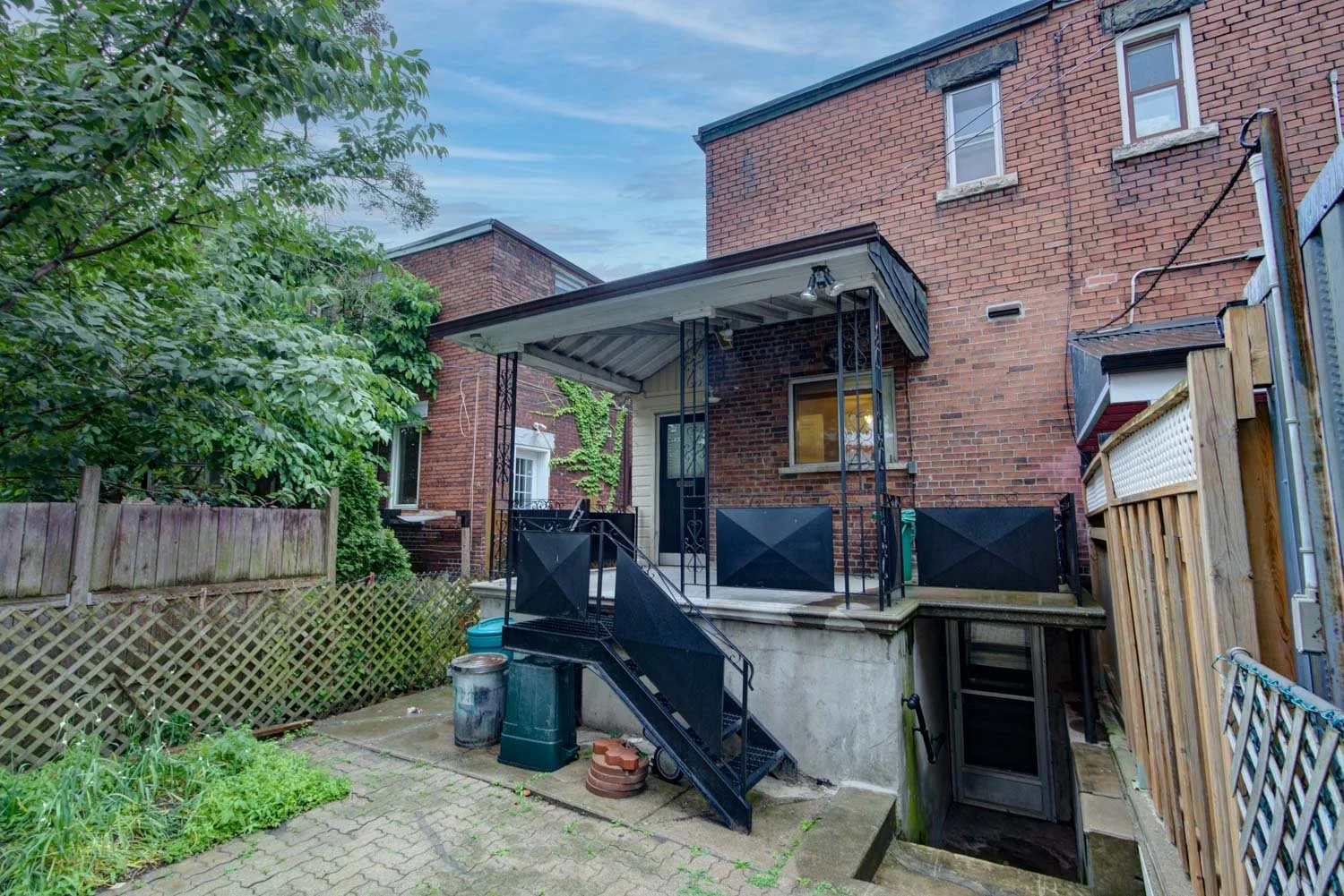 921 Lansdowne_042.jpg