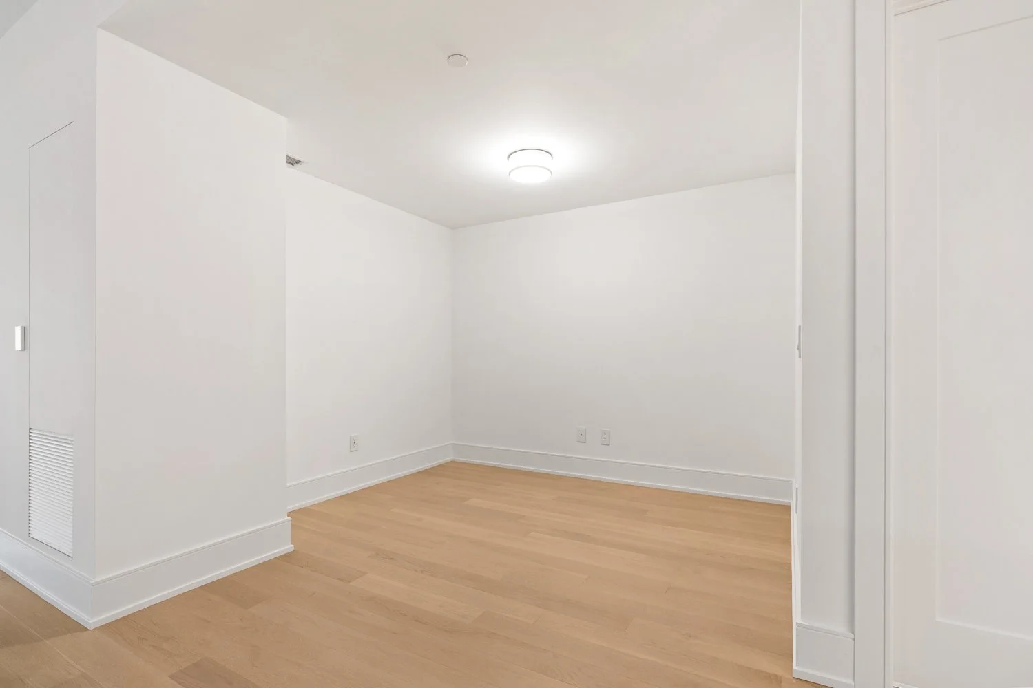 155 Merchants_017.jpg