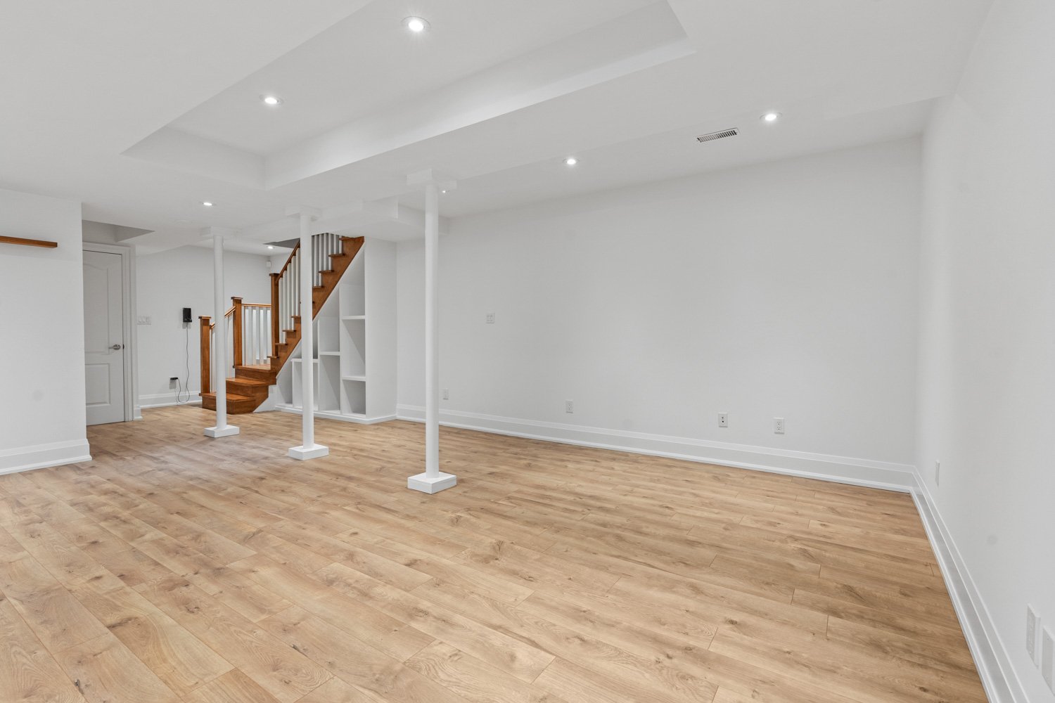 474 Armadale Ave_038.jpg