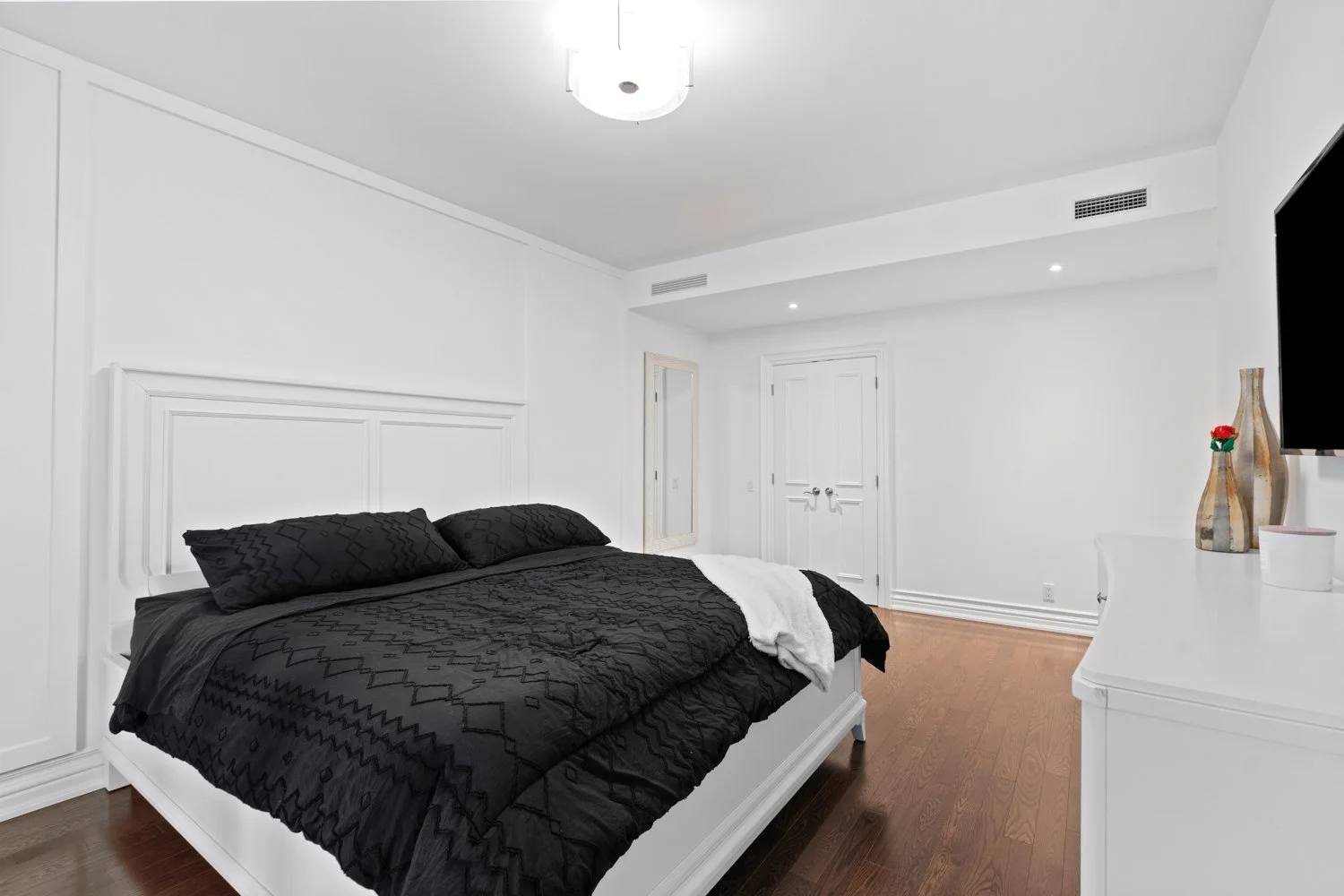 38 Avenue Rd_017.jpg