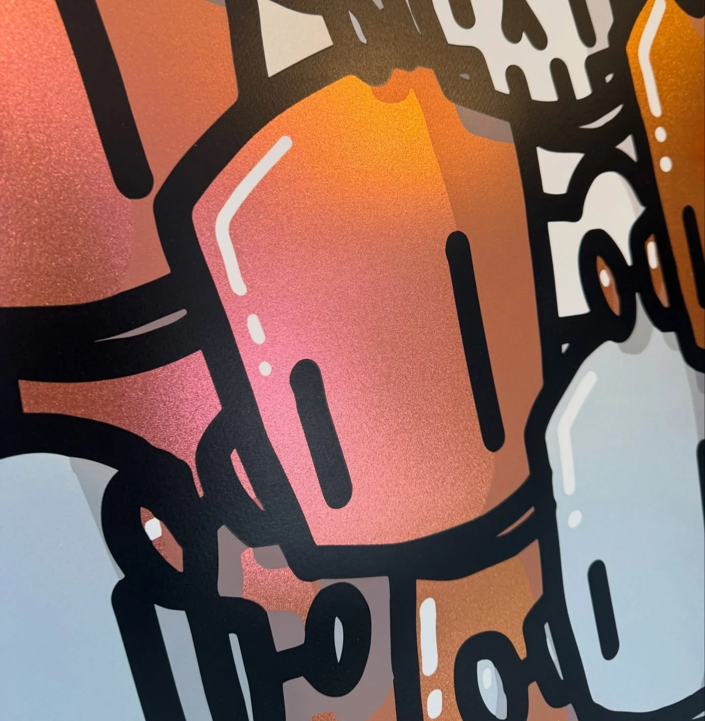 The most &ldquo;precious metals&rdquo; exclusive screen print of them all.
This is a true 1 of 1, paired with a complimentary digital on Ethereum.
Available for &euro;1500.-

This three-color metallic print features gold, bronze, and deep dark roze g