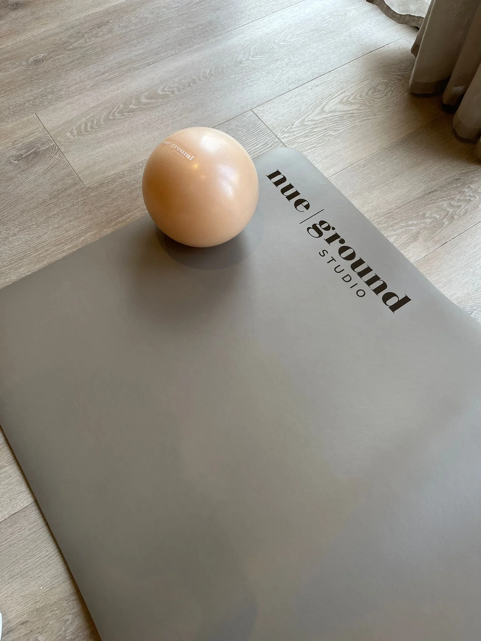 Bundle: mat + pilates ball