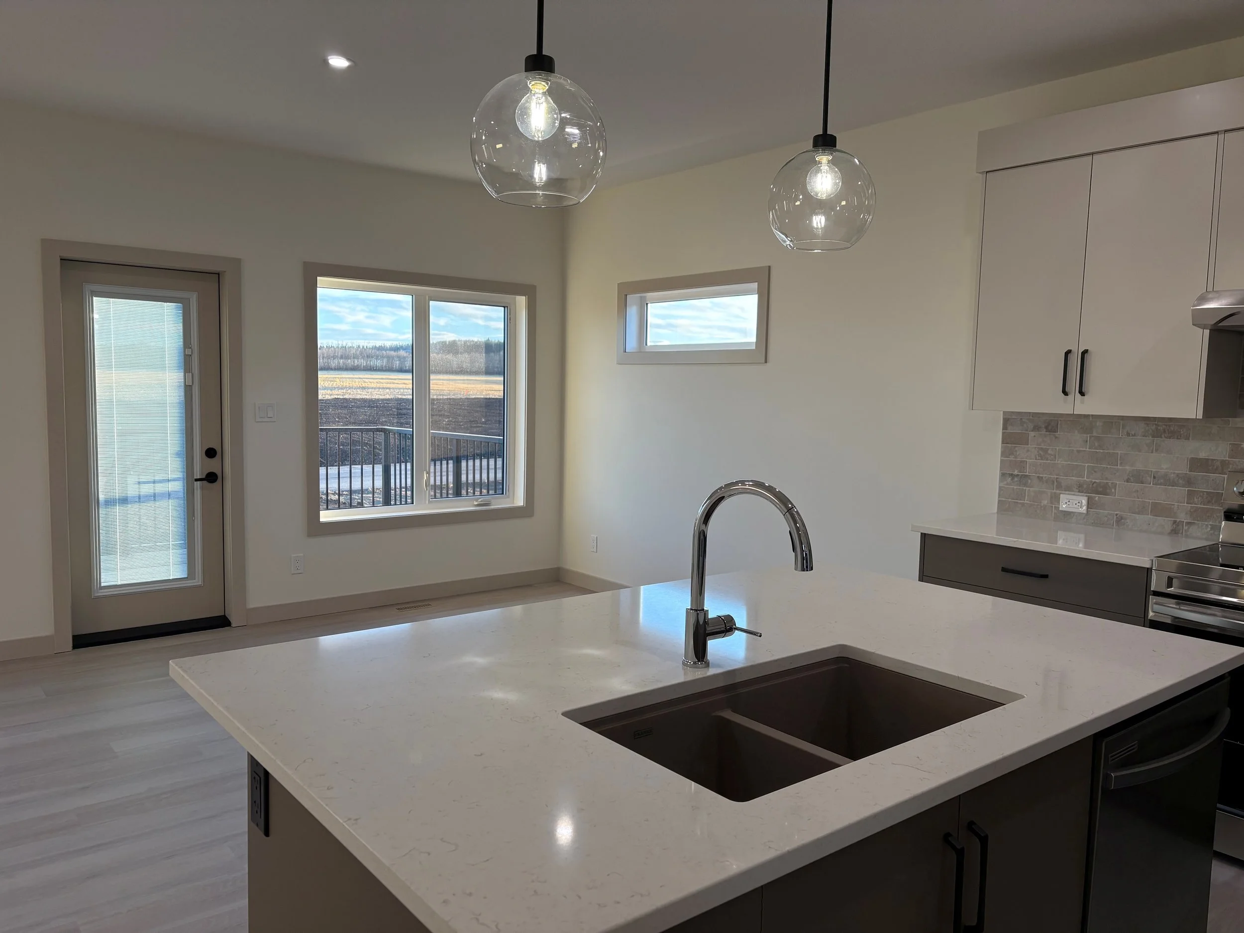 6 Ian - Kitchen 5.jpg