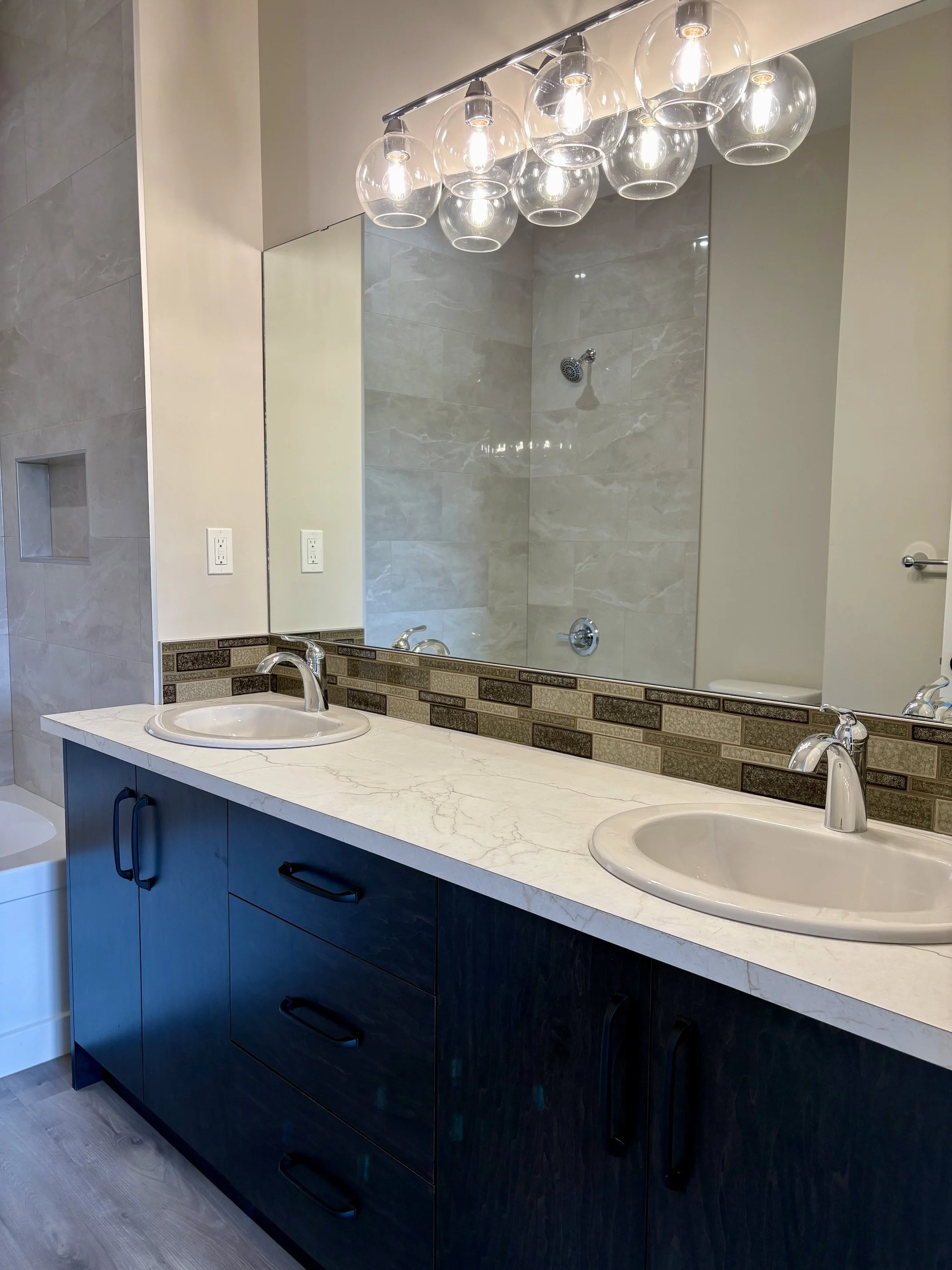 Ensuite 1.jpeg
