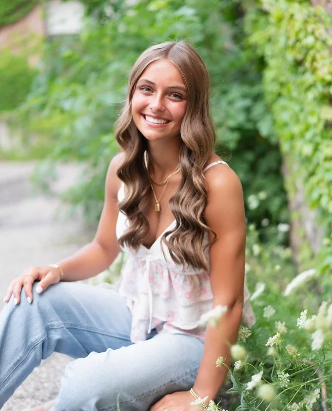 We had a blast during Kadynce&rsquo;s senior session - more to come soon!! 📸✨

#seniorphotos #seniorphographer #classof2026 #wisconsinphotographer #aproposdiane