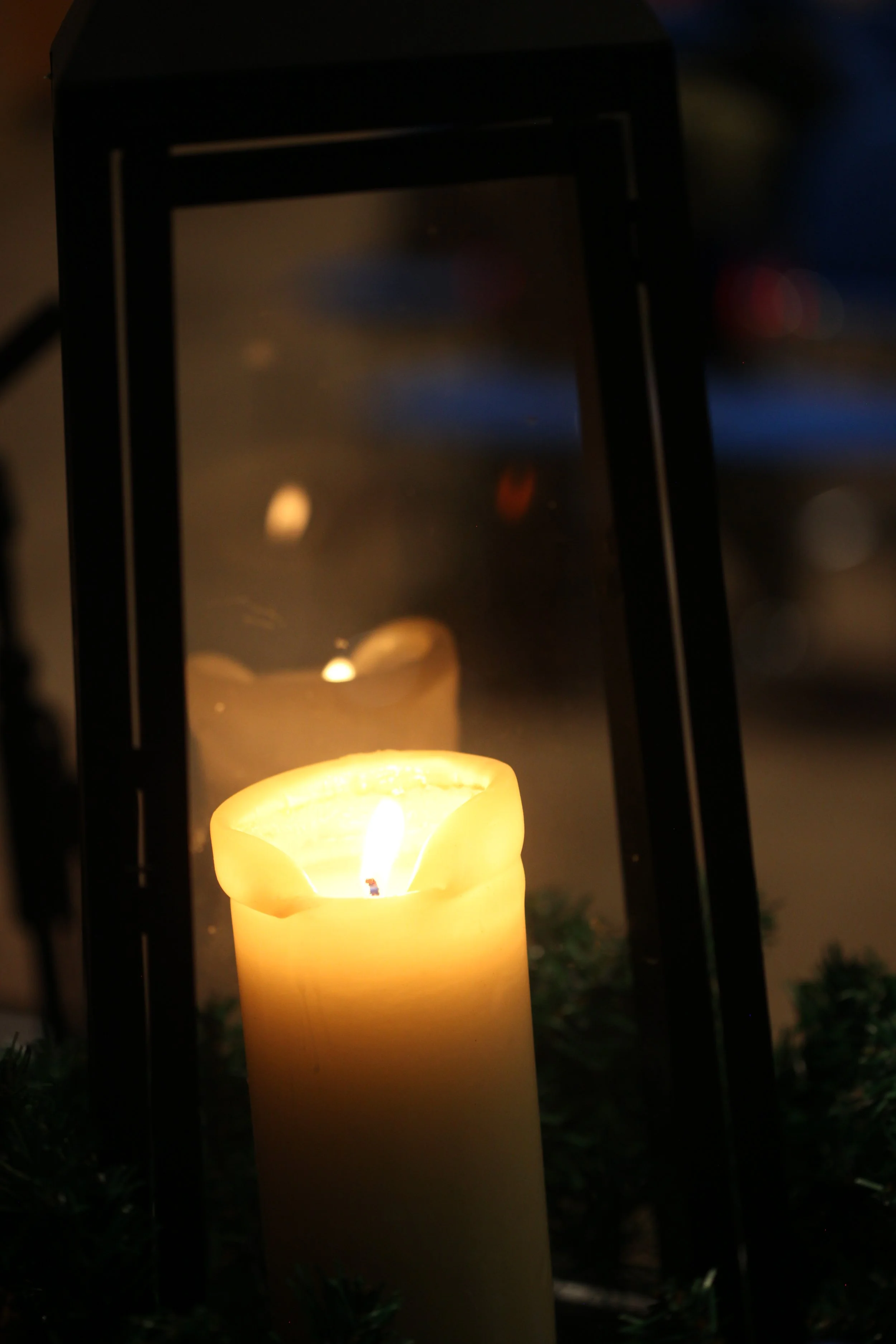 bracknell christmas 2025 candles (4).JPG