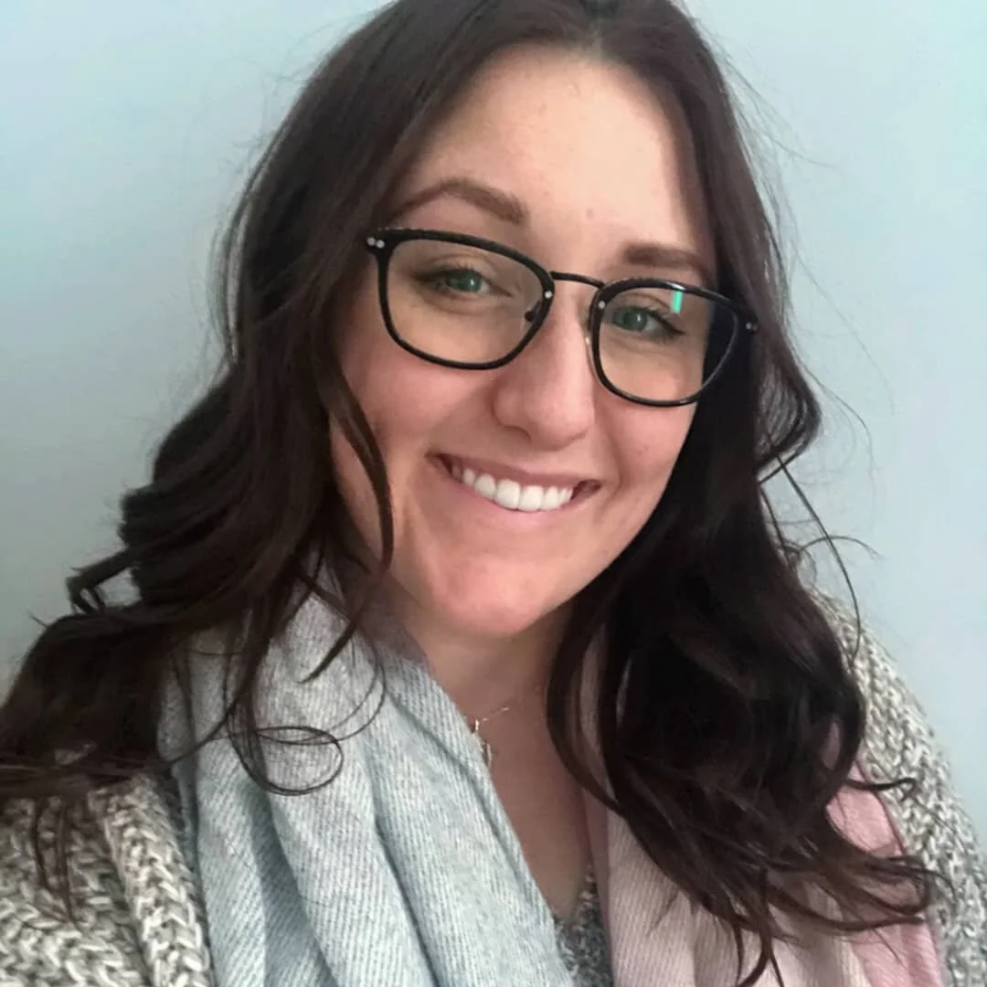 We are so thrilled to welcome Allana to the Psychotherapy Team here at MMB ๐ Allana's bio will be on the website shortly, but in the meantime if you would like to book with her, send us a message and we will connect you! 
Allana works collaborative