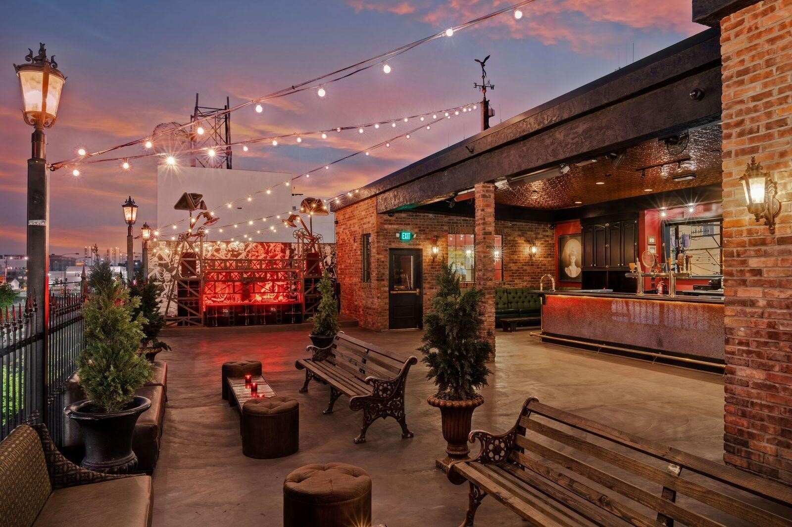 15 Vegas Rooftop Bars With Breathtaking Views