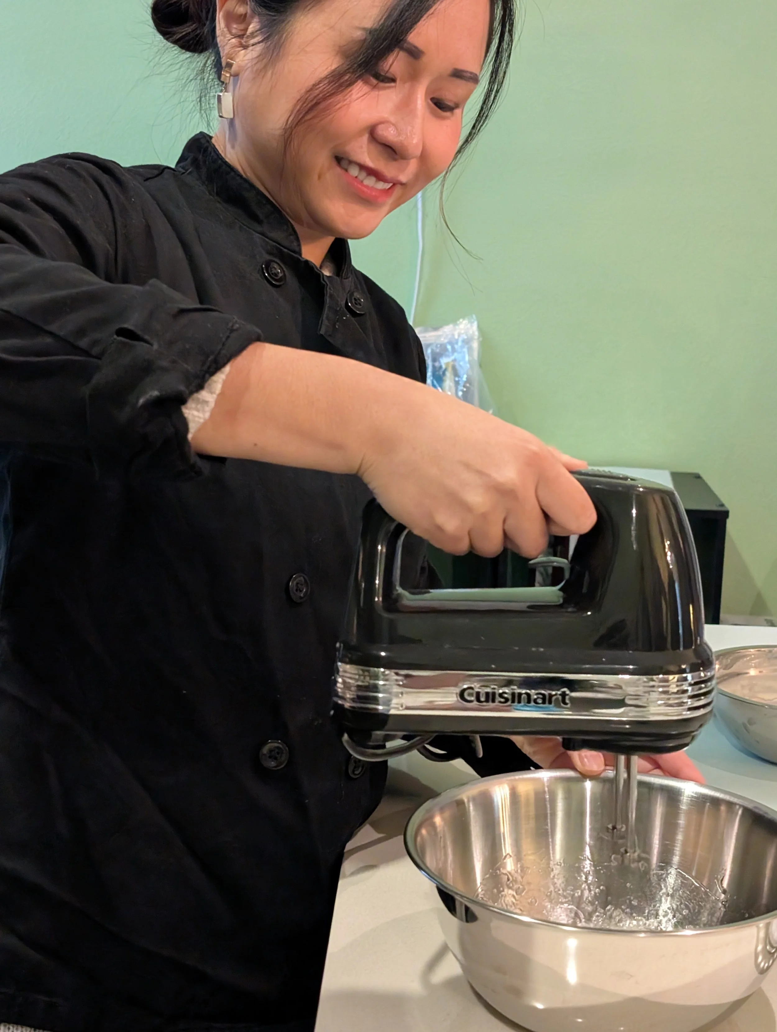 Chef Winnie Au teaching her Sakura-Themed Afternoon Tea class