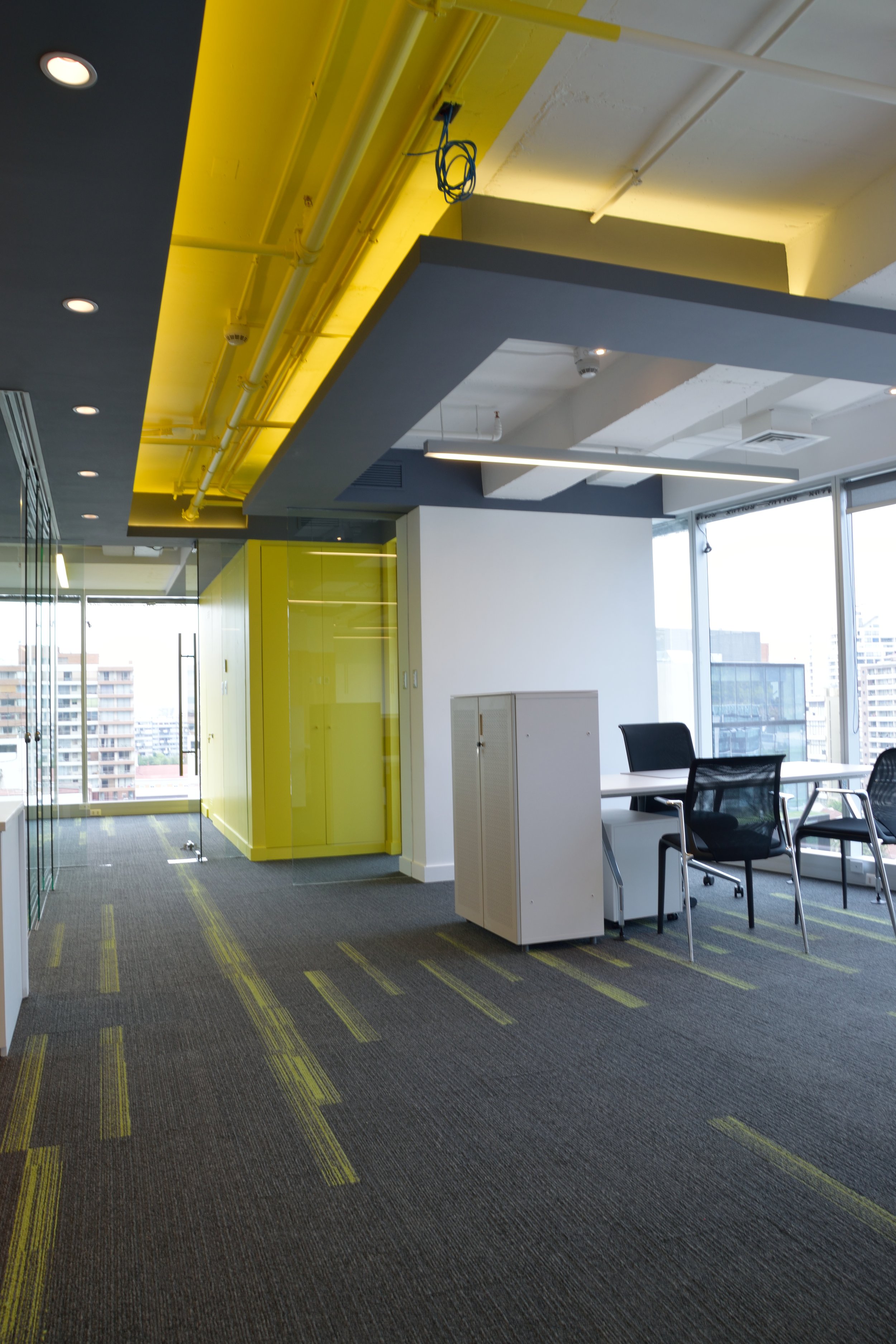 INTERIORISMO-OFICINAS-DISEÑO-WOOD-INTERIORDESIGN-YELLOW-MODLUAR CARPET -ARQUITECTURA -ARCHITECTURE 05.JPG