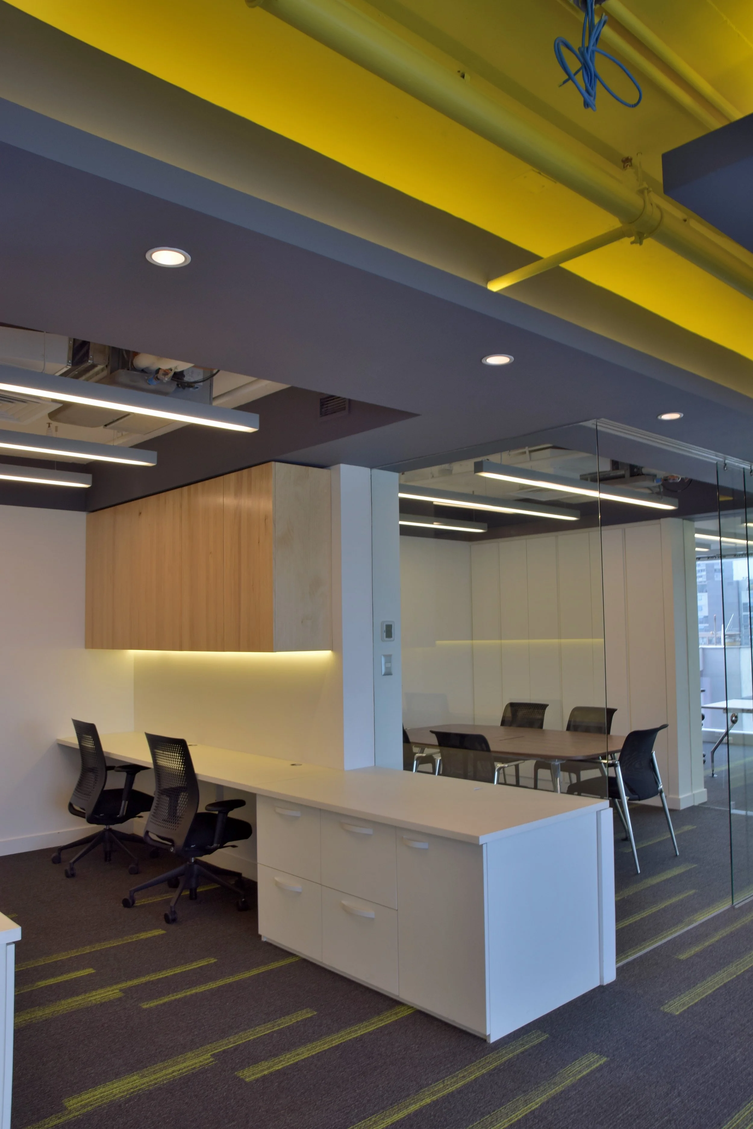INTERIORISMO-OFICINAS-DISEÑO-WOOD-INTERIORDESIGN-YELLOW-MODLUAR CARPET -ARQUITECTURA -ARCHITECTURE 03.JPG