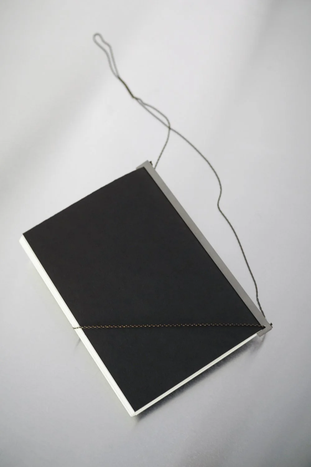 A4 FOLDBOOK + [ CHAIN ] + [ A4 REFILL 3–SET ]
