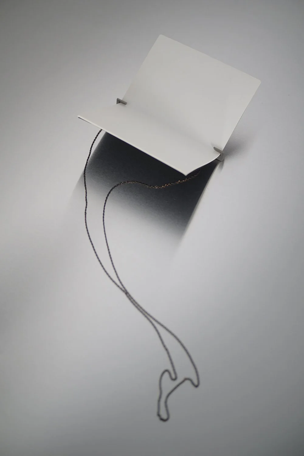4--_--A6-with-chain--_--IMAGE-2--_---FOLDBOOK-by-ERLANDS--.jpg