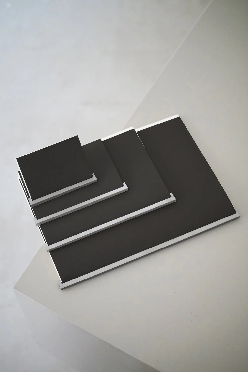 ALL-SIZES--_--TRUE-DARK--_--IMAGE-1--_--FOLDBOOK-by-ERLANDS-.jpg
