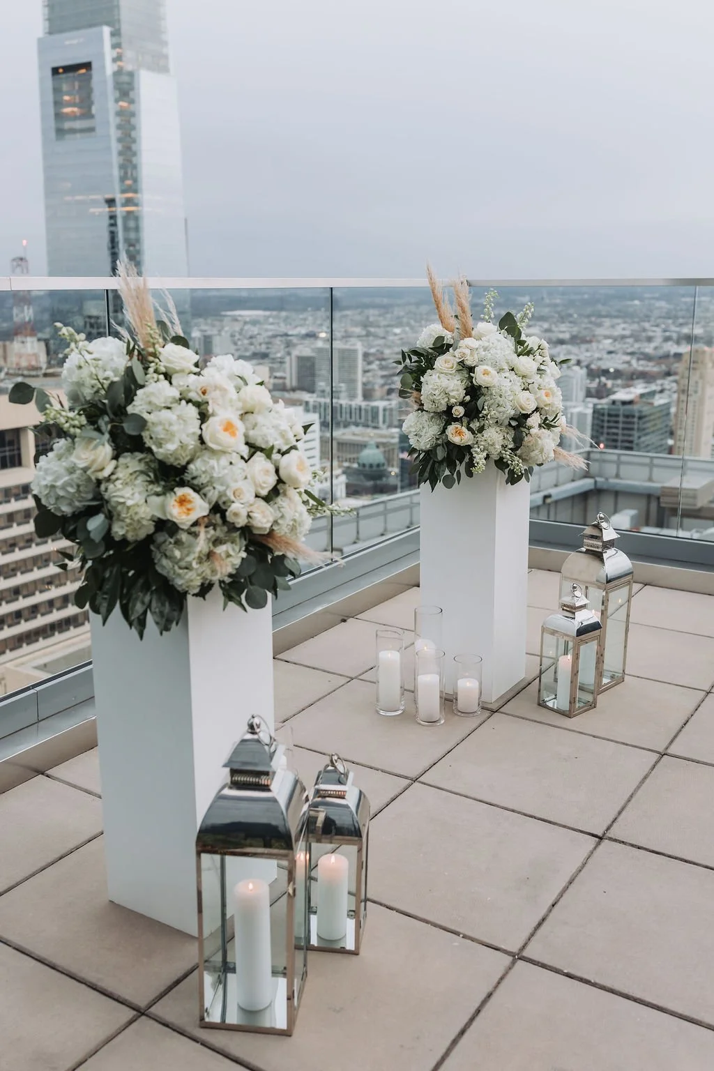 Proposal-at-the-W-Hotel-Philadelphia-rooftop-terrace-9.jpg