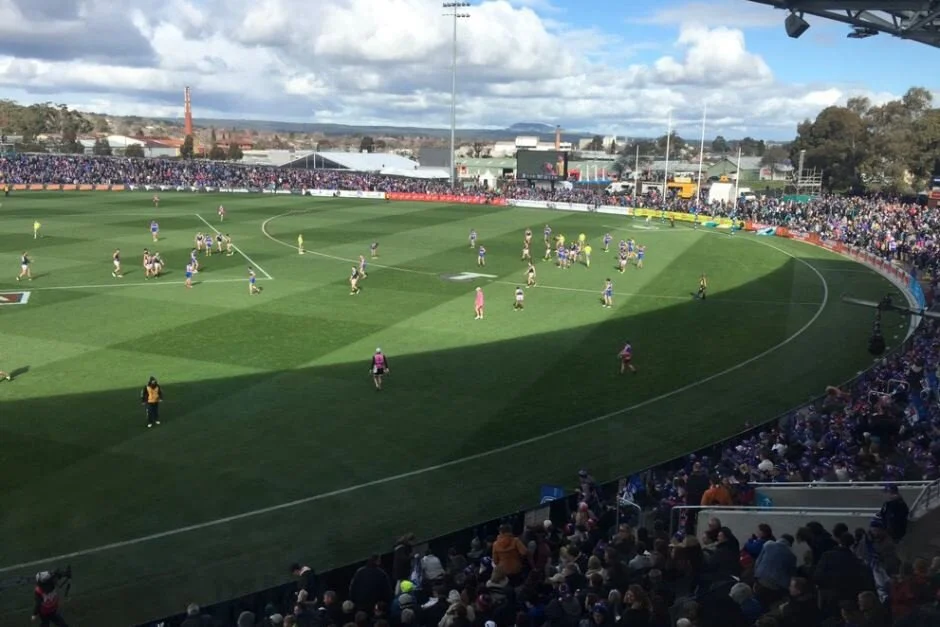 AFL brings fans, football and financial returns to Ballarat