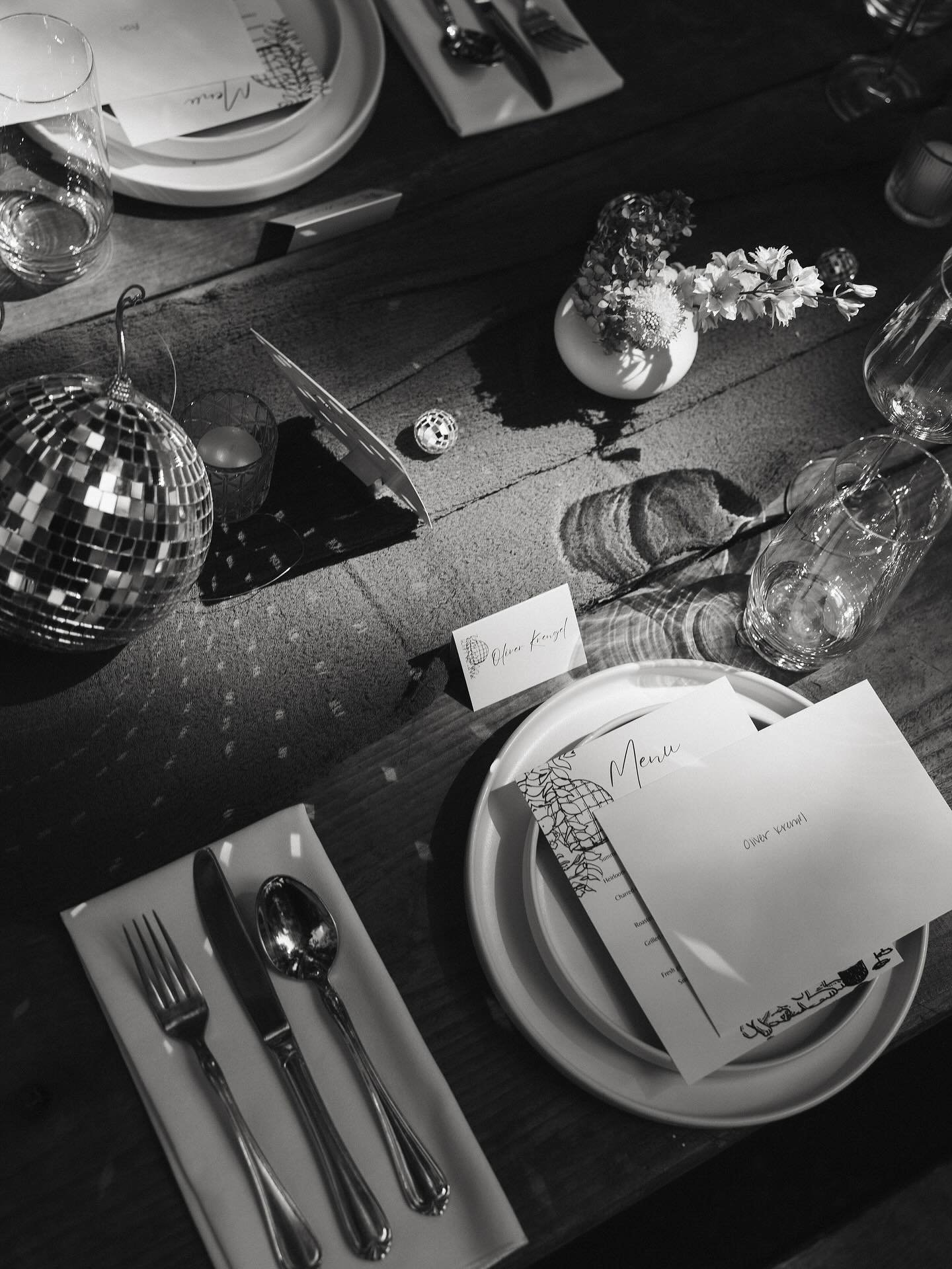 Lindsey &amp; Ben&rsquo;s dinner &amp; epic reception in the woods 🪩🫧

Venue | Shanghai-La on the Green
Photo @shotsby.ashley 
Catering @aster.pantry 
HMUA @k.marina_beauty 
Rentals @cortpartyrental 
Coordination @marzanoevents 

#seattleweddingpla