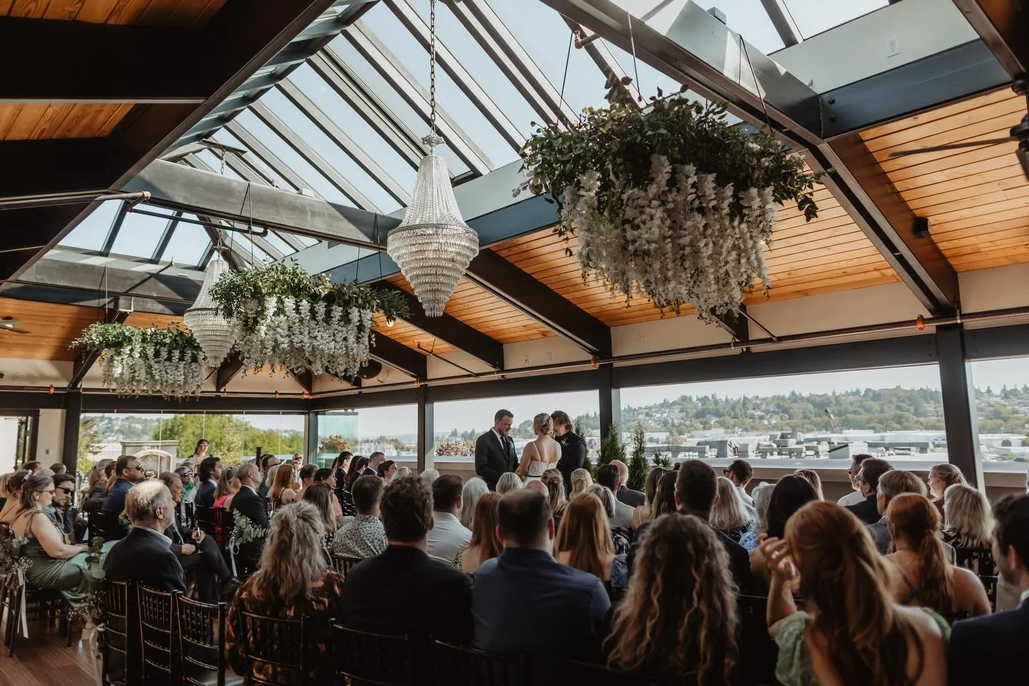 Laurie &amp; Tim&rsquo;s ceremony 🤍

@olympicrooftoppavilion // @almidameyerphoto // @youngvinerentals // @rxrobbie // @emeraldcitysound // @michellewight.hmu // @marzanoevents 

#seattleweddingplanner #seattleweddingcoordinator #seattlewedding #sea