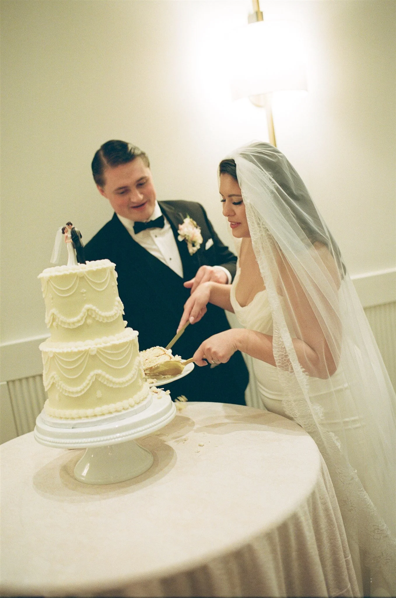 HANNAH + SAM - 35MM-125.jpg