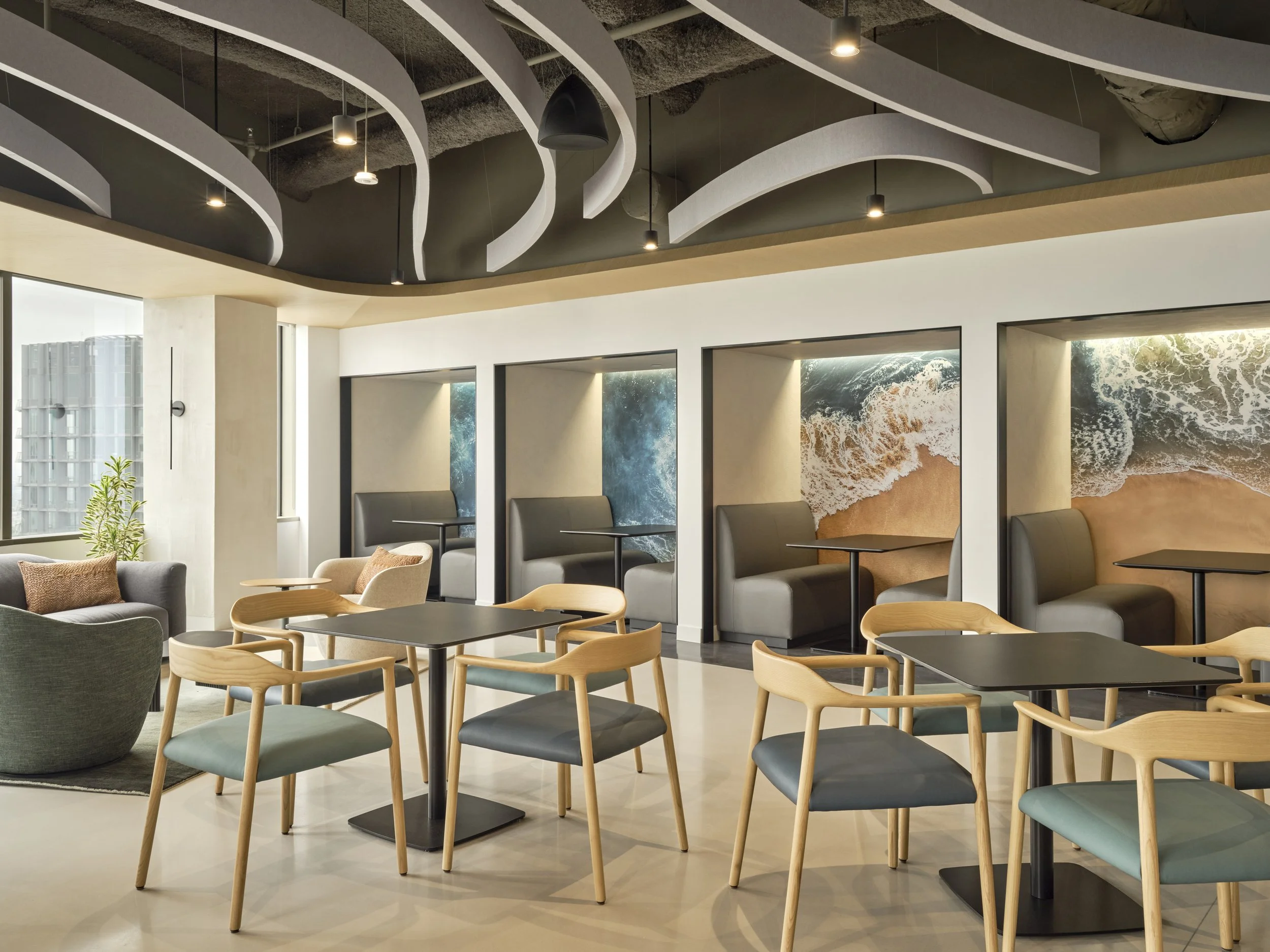 20250604_HLW_BainLA_Lounge Corner_med4digi.jpg