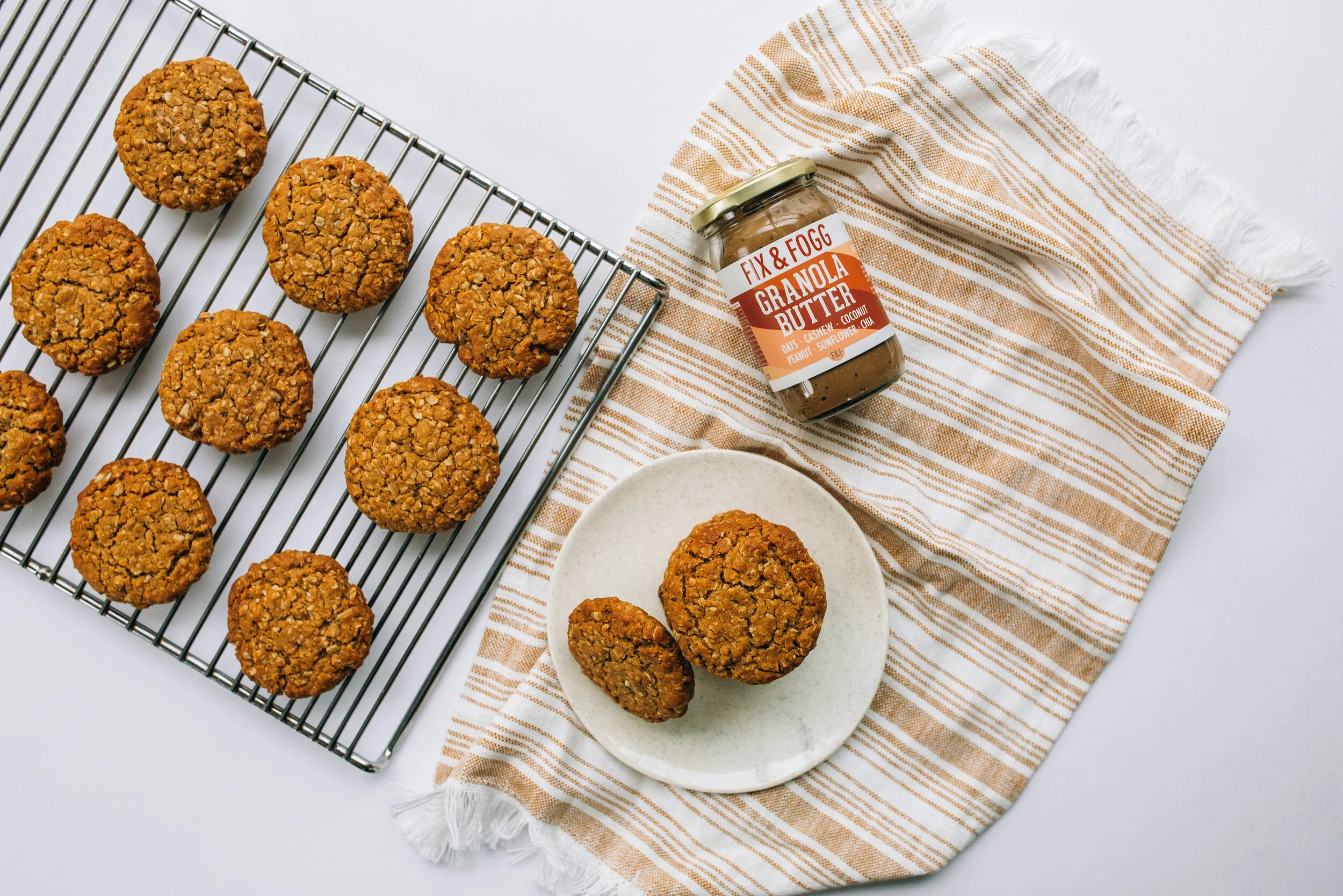 RECIPE GRANOLA BUTTER ANZAC BISCUITS — Fix & Fogg