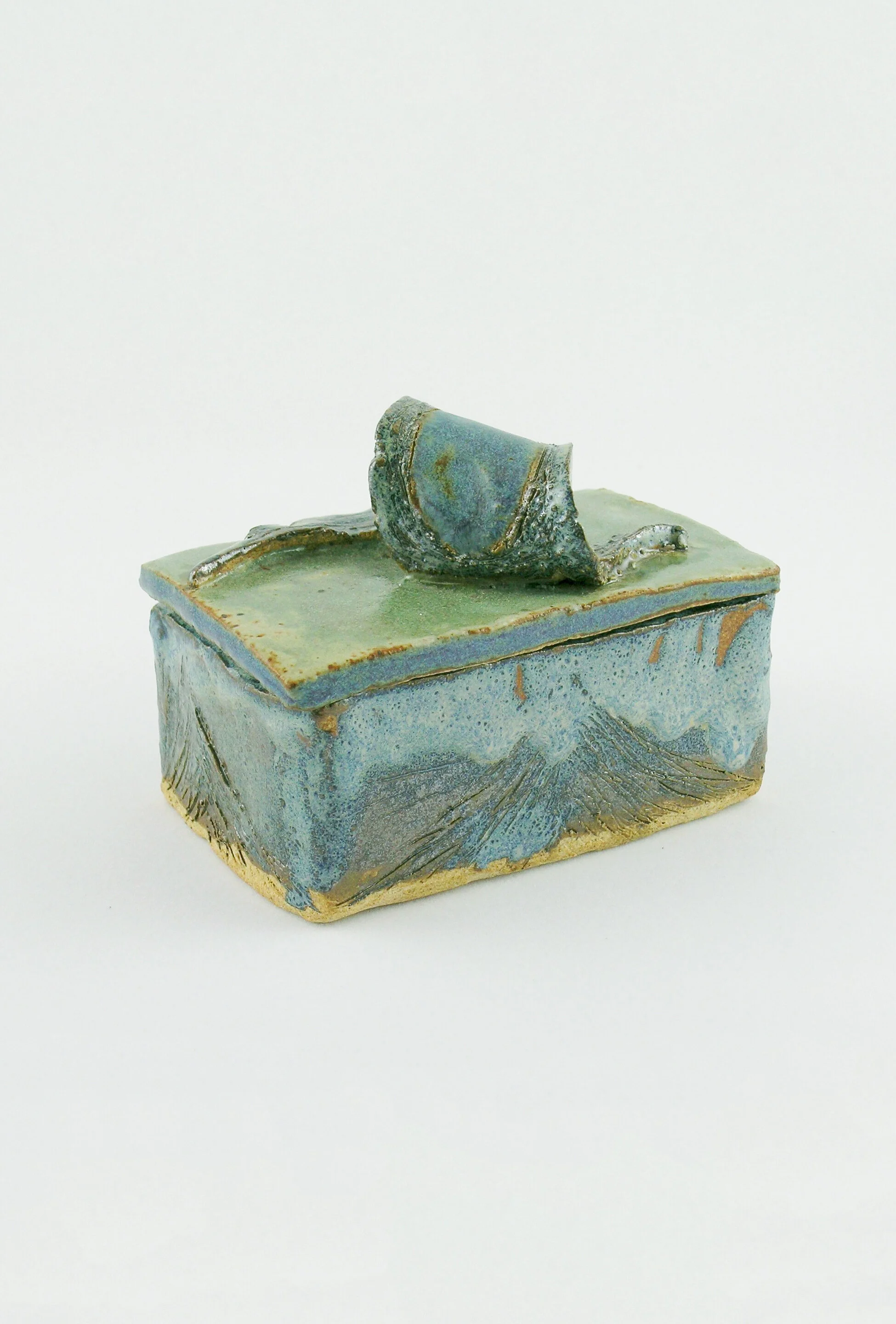 CATCH THE WAVE JEWEL BOX