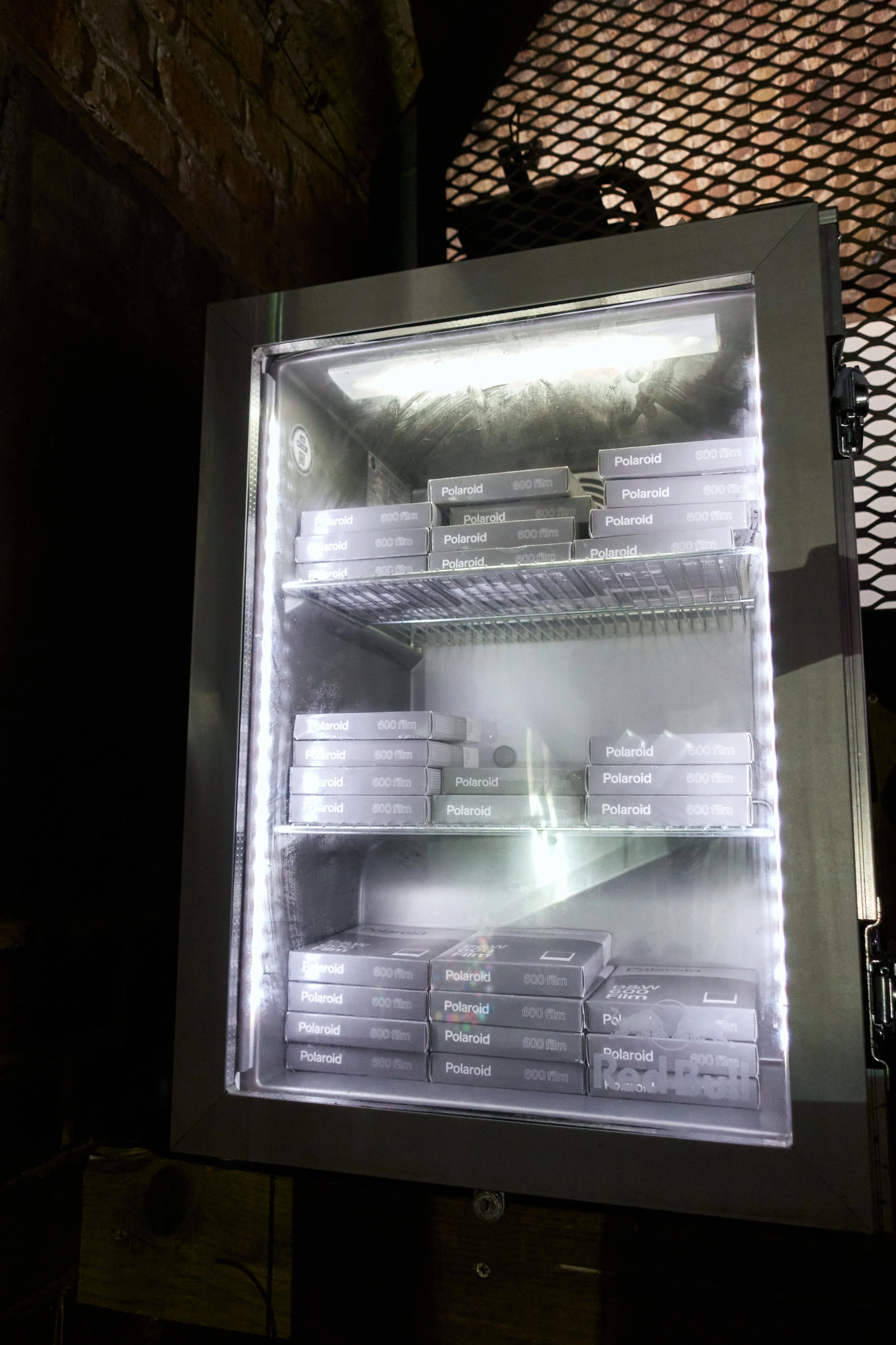 operator-art-proof-of-people-privacy-portraits-5