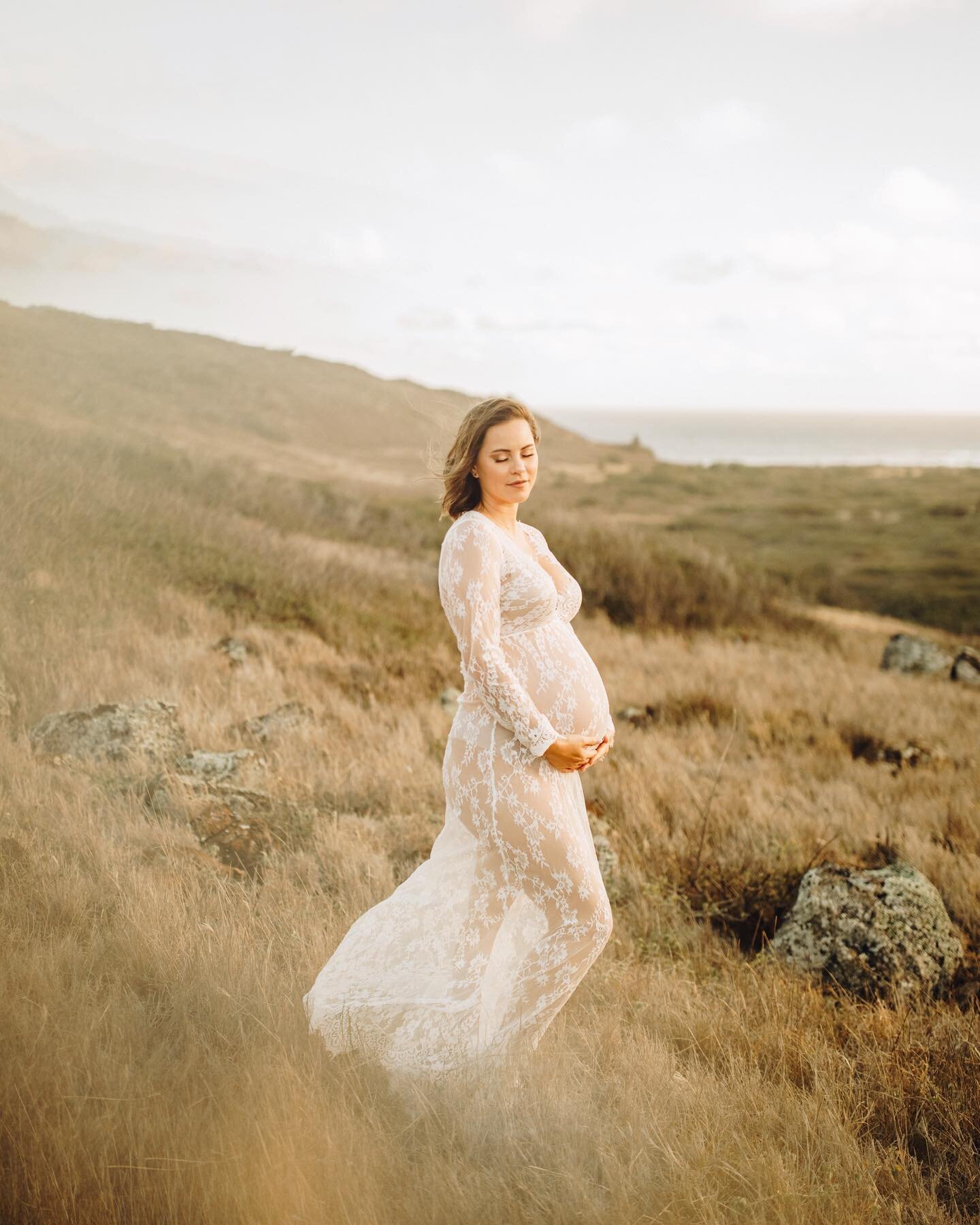 From knowing these two as the cutest couple in high school, to shooting their Wedding, and now watching them become parents just makes me 😭😩🤍 

Look at this gorgeous Mama!! Isn&rsquo;t she stunning?? ✨

Tris and Raven, you guys are going to be the