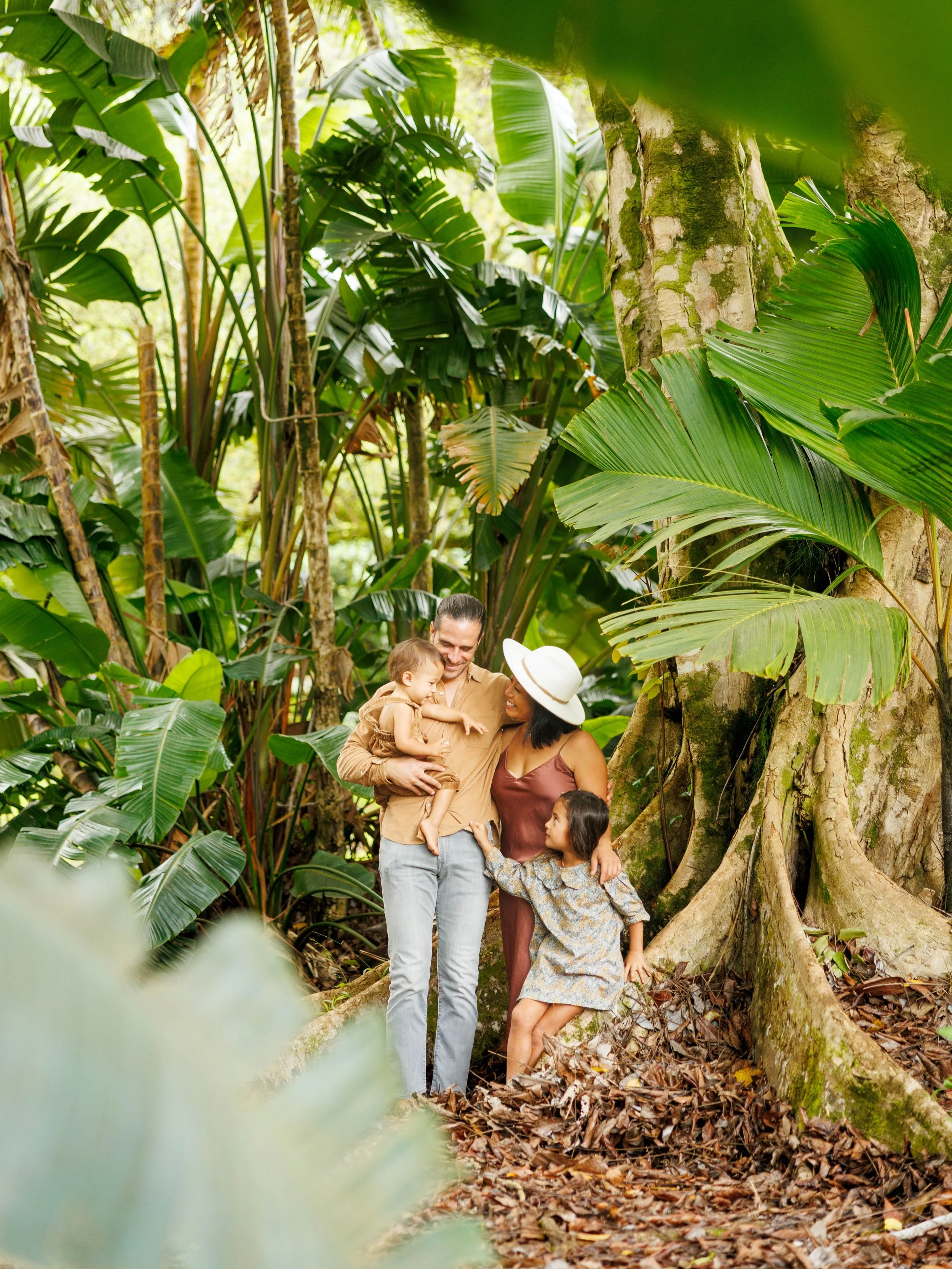 Family photos are a must when your babies grow up so fast 🌿

#hawaiifamilyphotographer #hawaiiphotographer #oahuphotographer