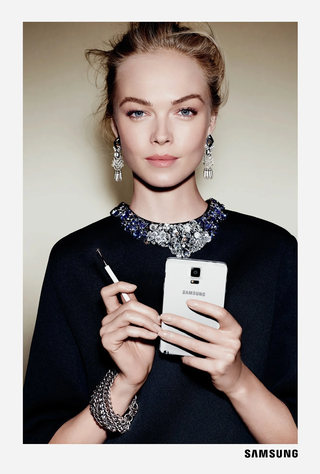 Vogue_Samsung1B.jpg