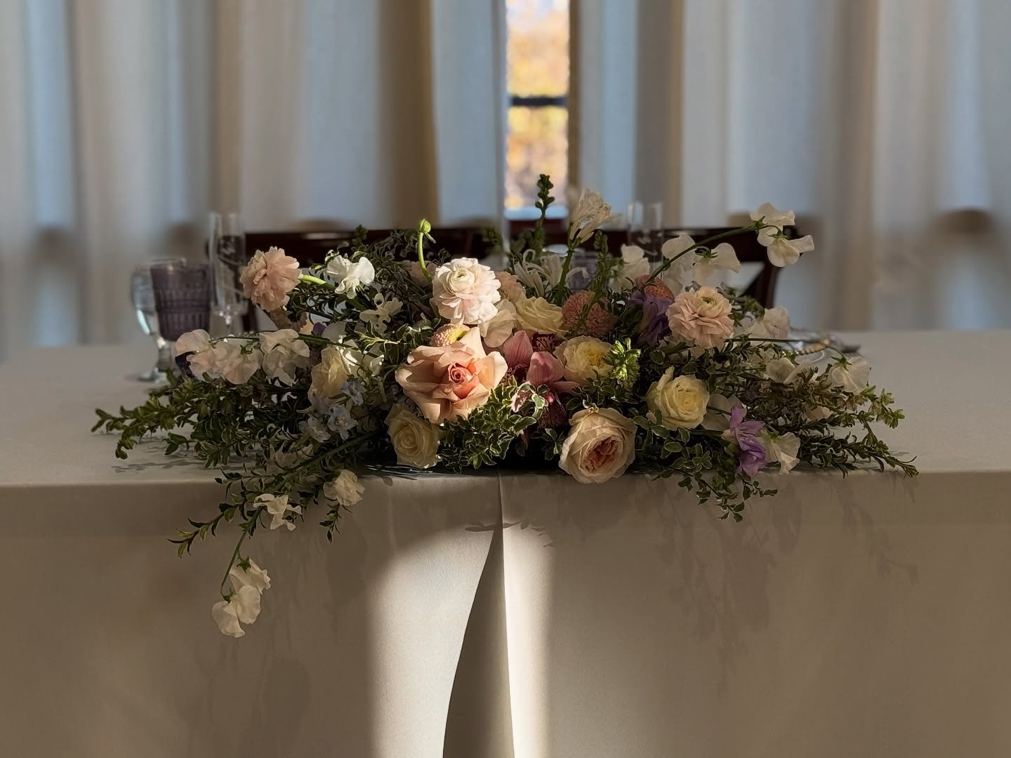 Summer sunshine ☀️
#weddings #orangecountyweddings #losangeleswedding #weddingflowers #californiaweddingflorist #losangelesflorist #socalwedding #socalflorist #scvflorist #bride #groom #bridesbouquet #sunsetwedding #babyshowerflorals #events #weddi