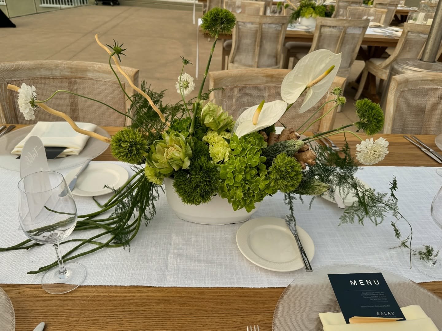 Happy Friday! We made it! Cheers to the weekend!
#weddings #orangecountyweddings #losangeleswedding #weddingflowers #californiaweddingflorist #losangelesflorist #socalwedding #socalflorist #scvflorist #bride #groom #bridesbouquet #sunsetwedding #ba
