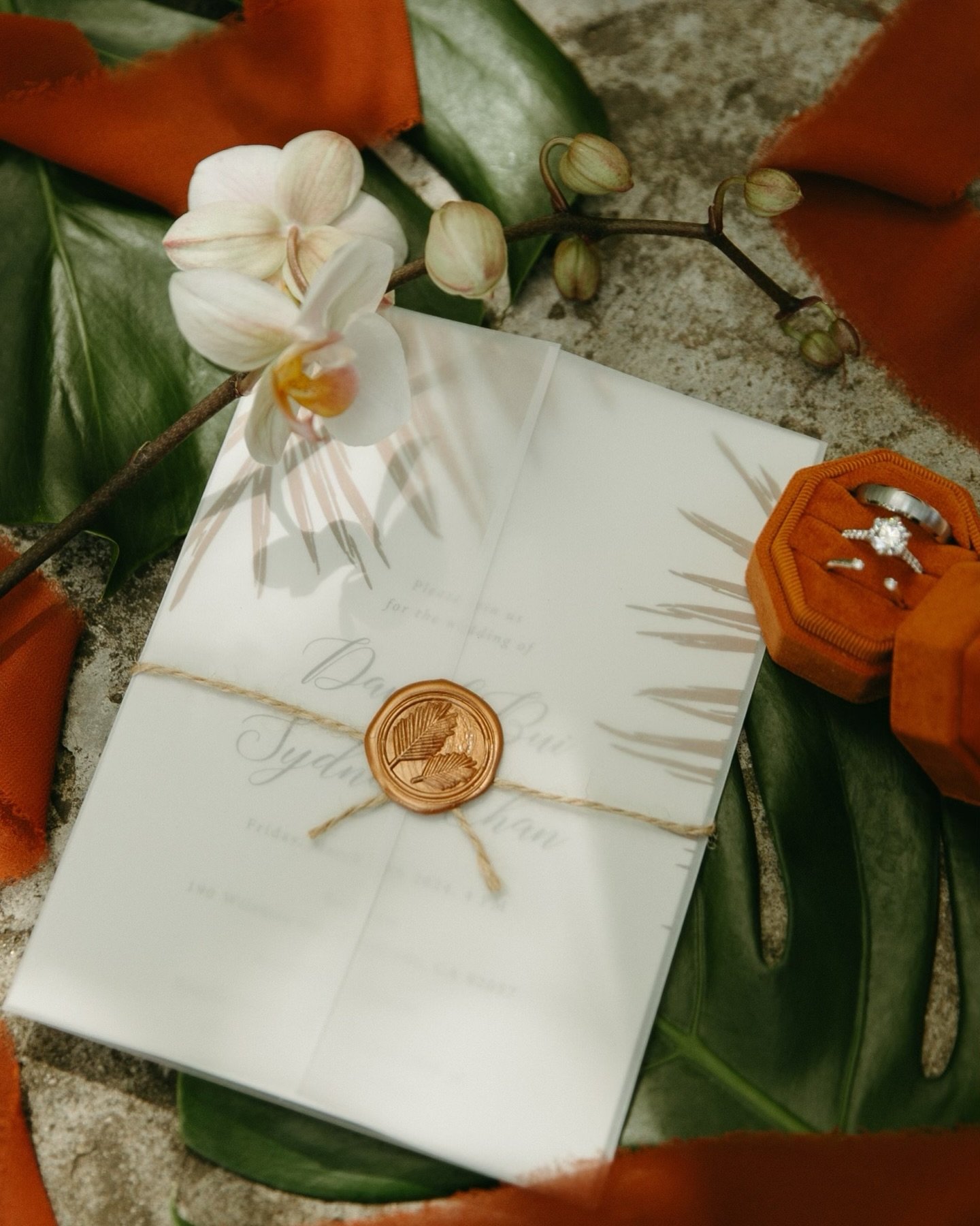 Don’t pass up on a flat lay photo op.
📸 @cambriashelley
Venue: @botanicathevenue
#weddings #orangecountyweddings #losangeleswedding #weddingflowers #californiaweddingflorist #losangelesflorist #socalwedding #socalflorist #scvflorist #bride