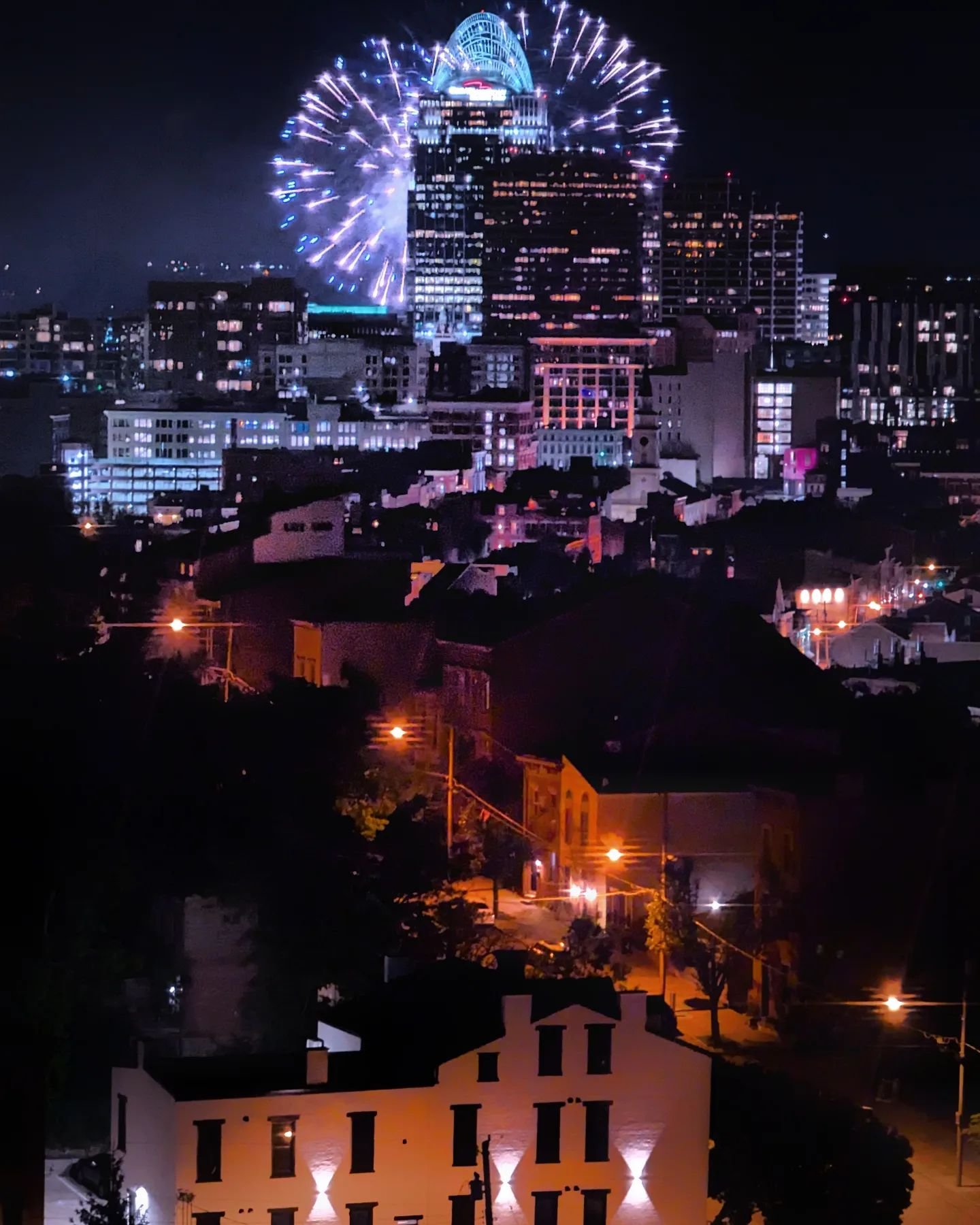 Them Friday night fireworks from the porch!
.
.
.
.
.
.
#vpht_art #ohio #cincinnati #cincy #otr #photography #urbanphotography #cincinnatiphotographer #fireworks #cincinnatireds